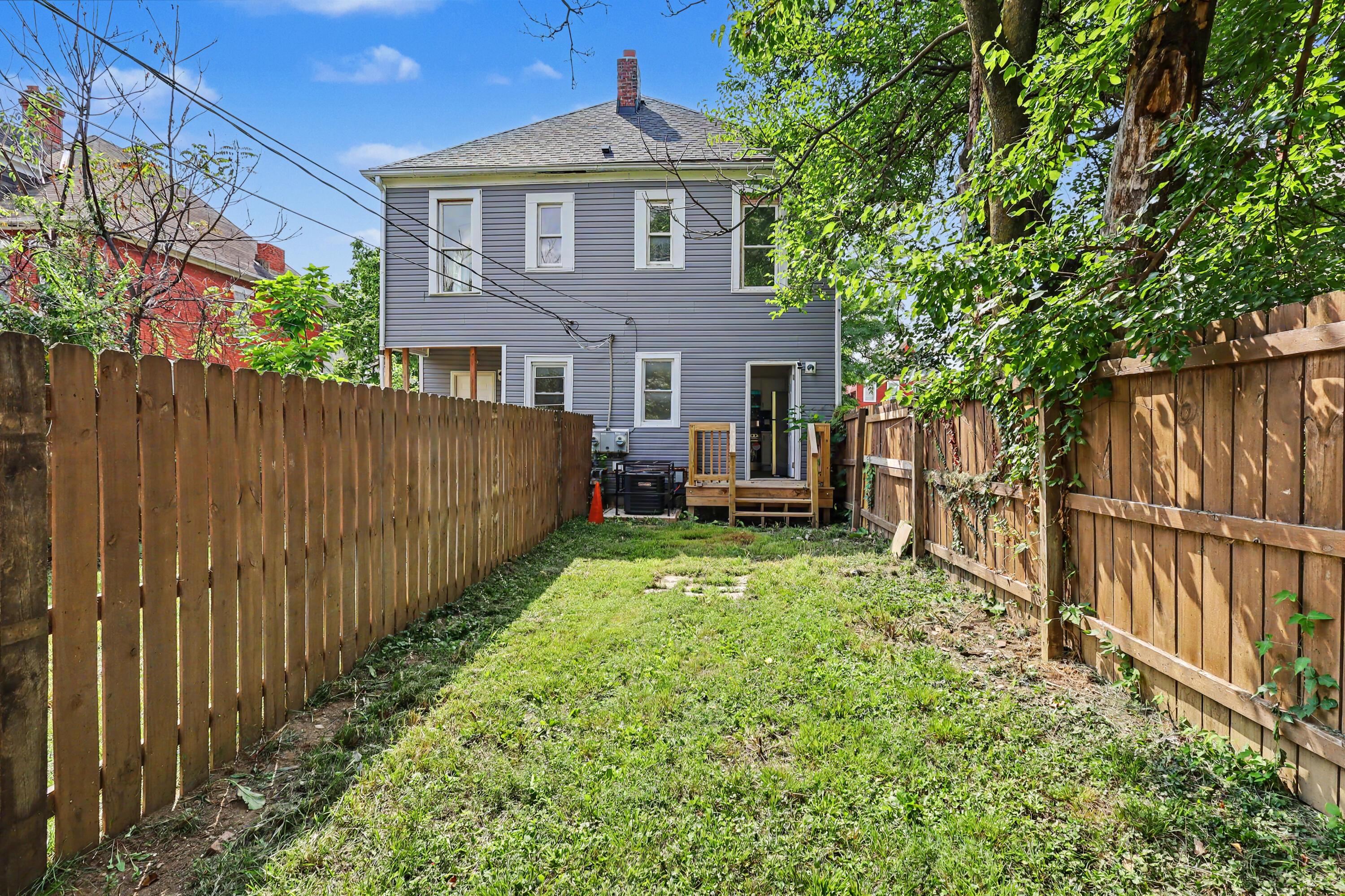 360 N Garfield Avenue, 362
