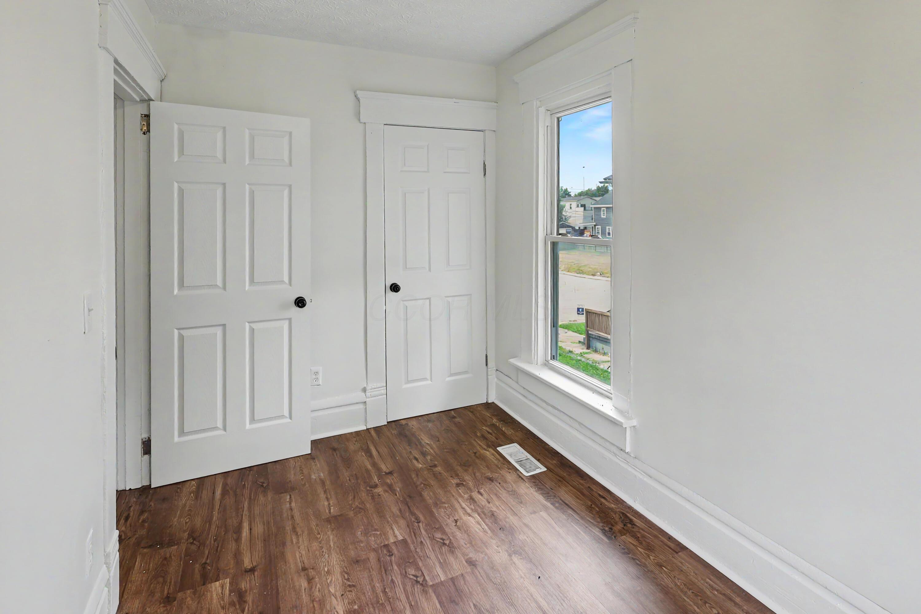 360 N Garfield Avenue, 362