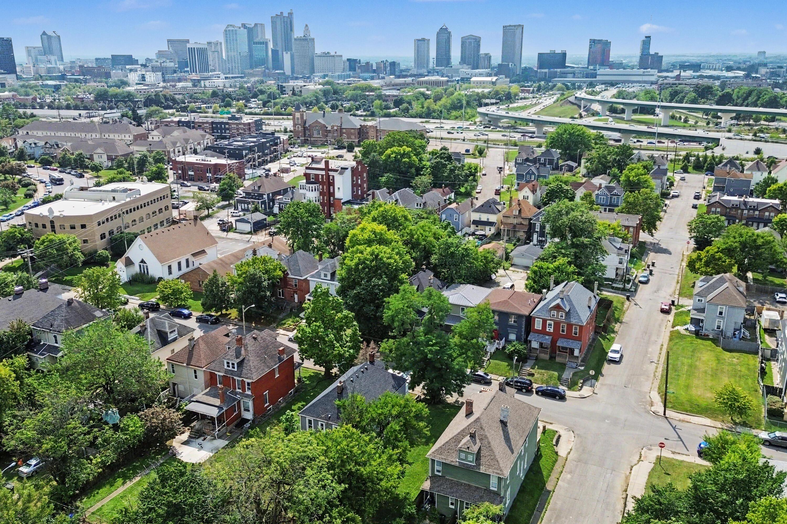 360 N Garfield Avenue, 362