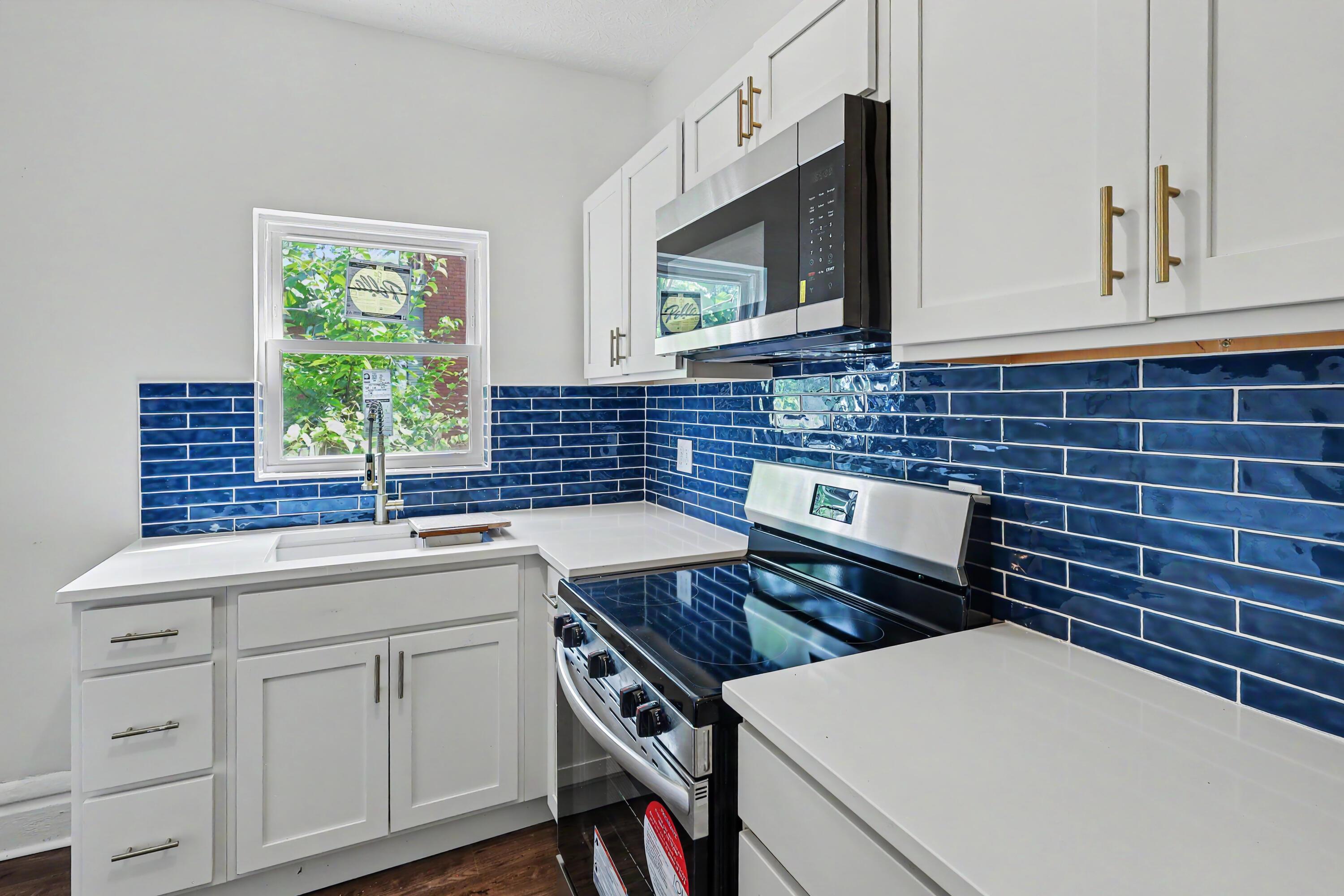 360 N Garfield Avenue, 362