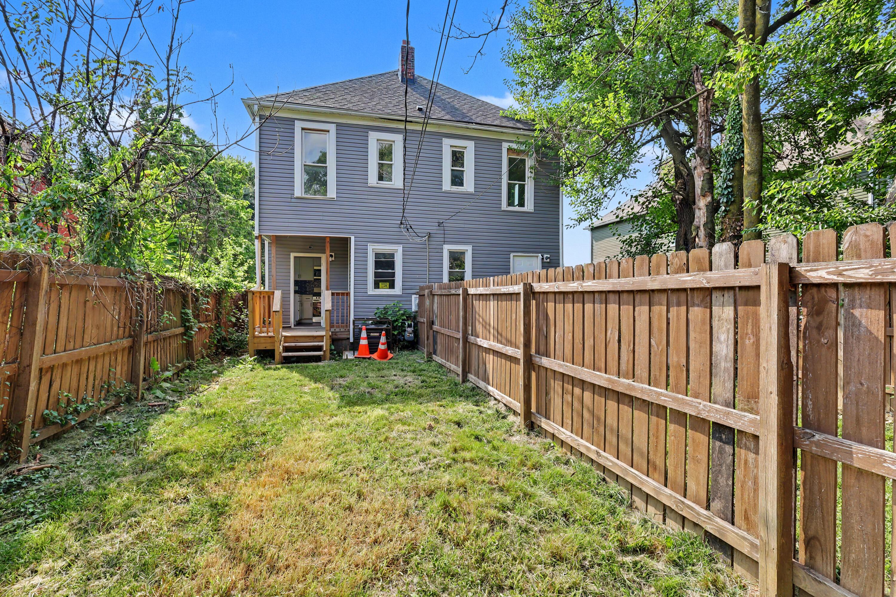360 N Garfield Avenue, 362