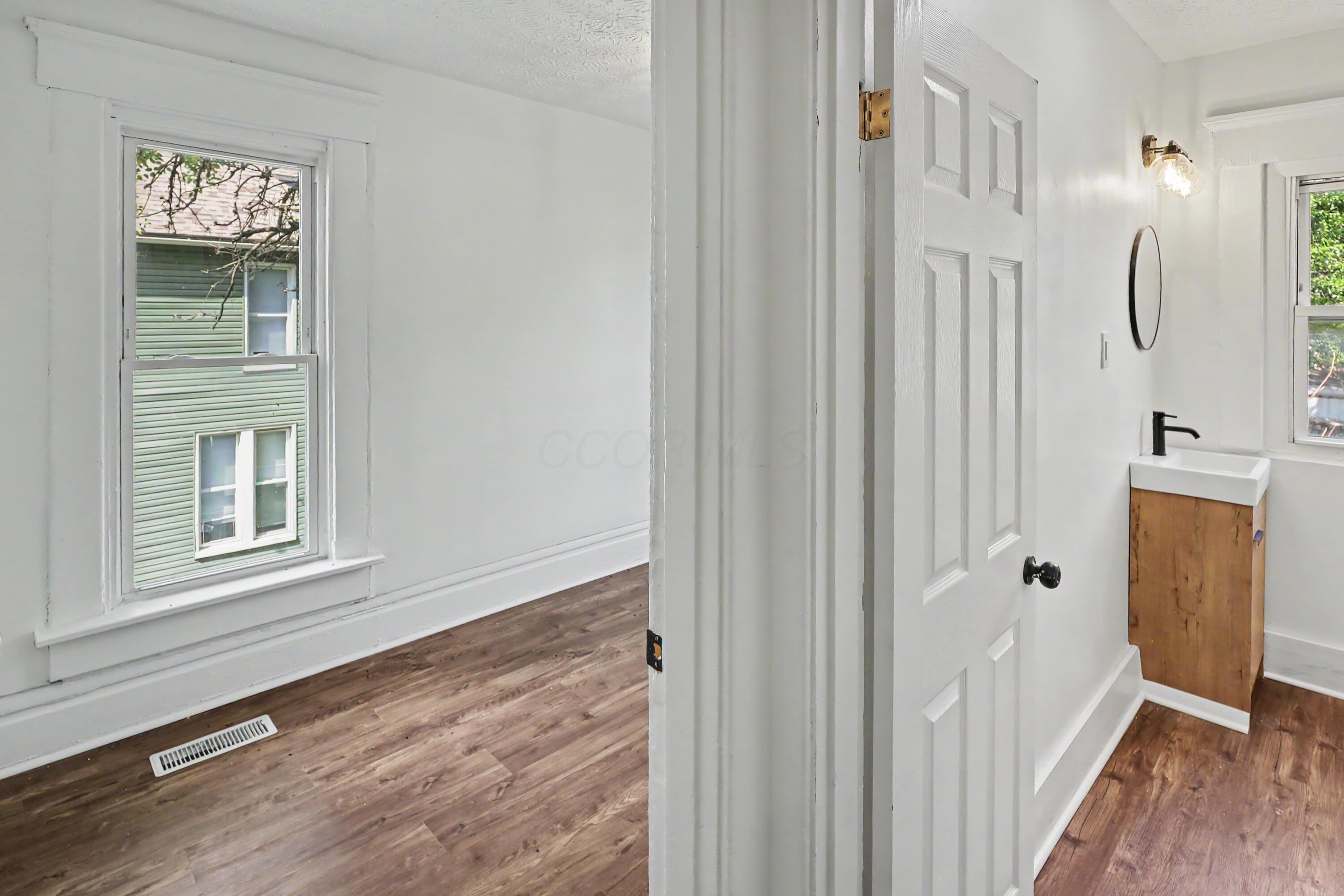 360 N Garfield Avenue, 362