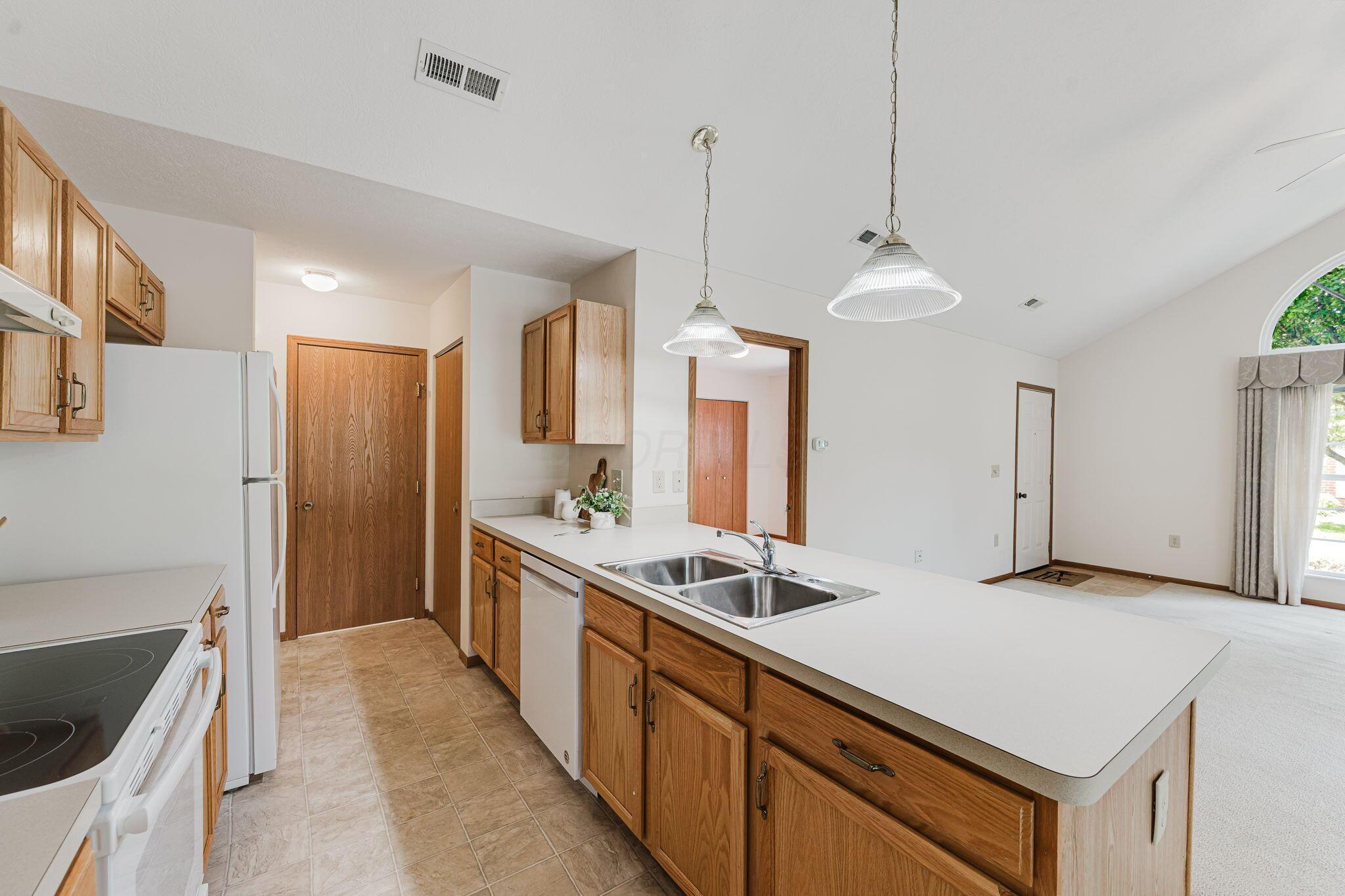 6817 Ridge Rock Drive, 13