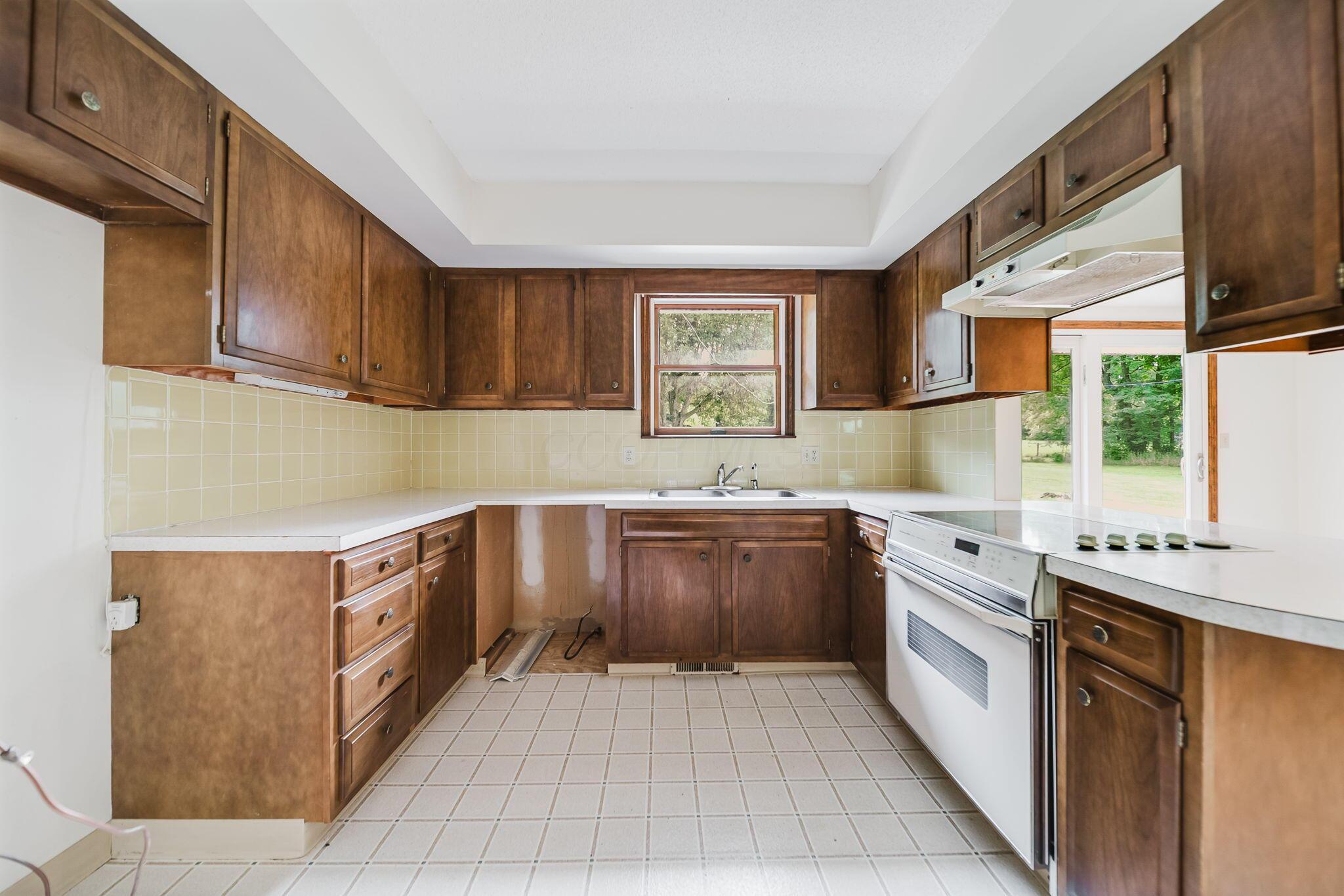4290 Johnstown Alexandria Road