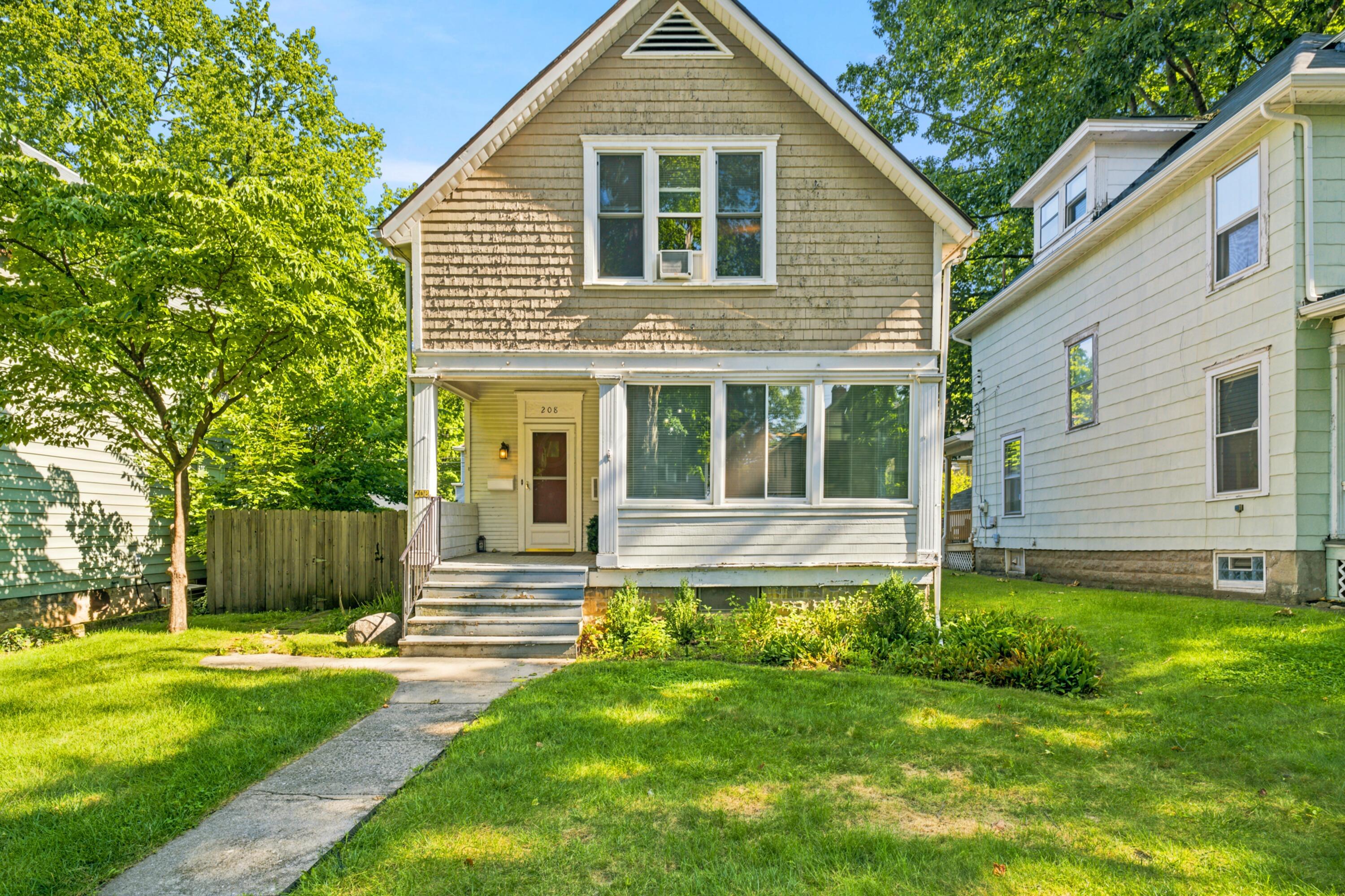 208 E Northwood Avenue