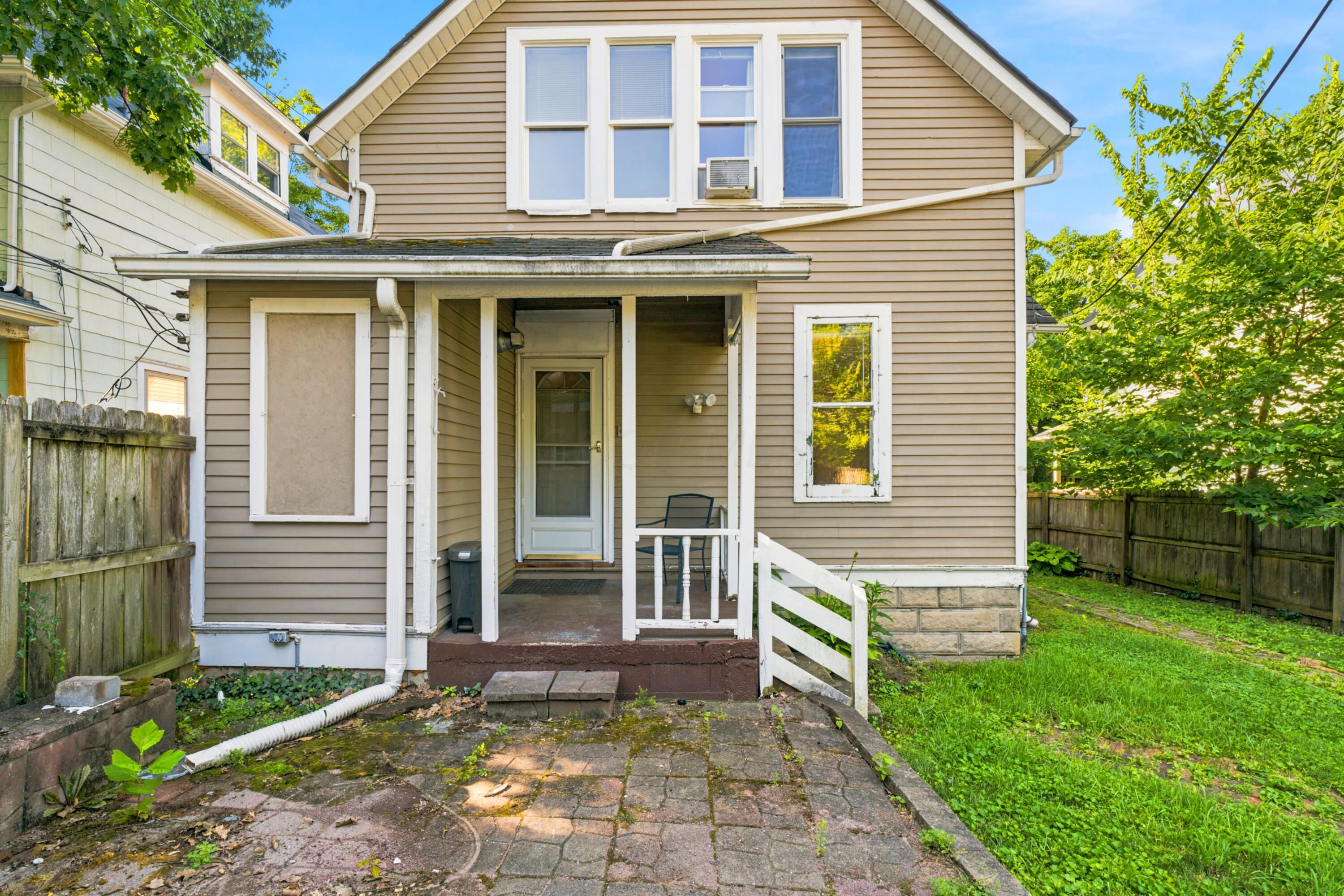 208 E Northwood Avenue