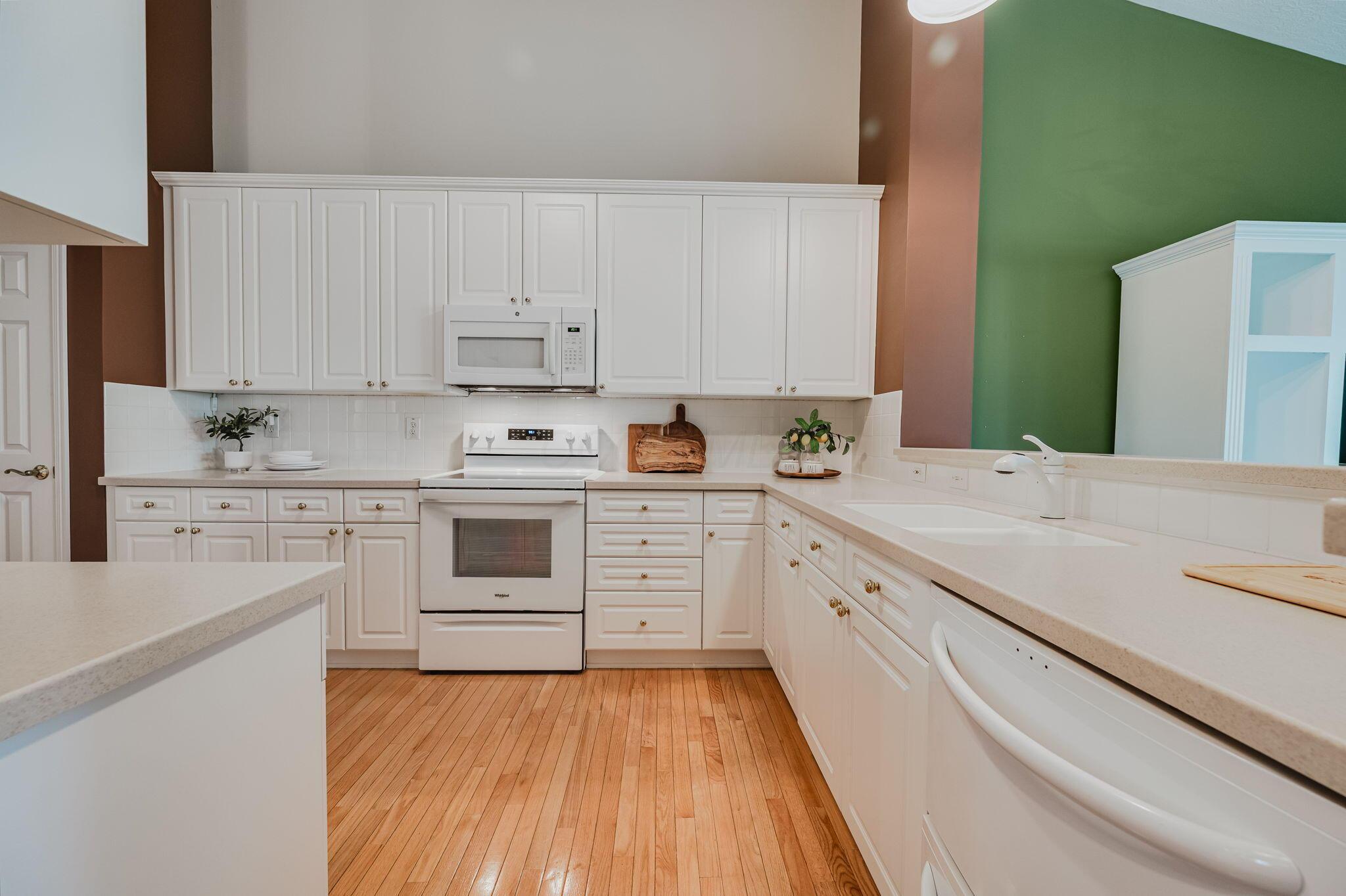 336 Wyndham Park S