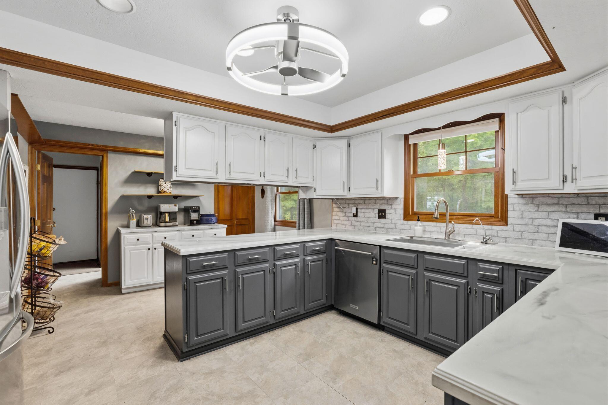 6711 Tussic Road