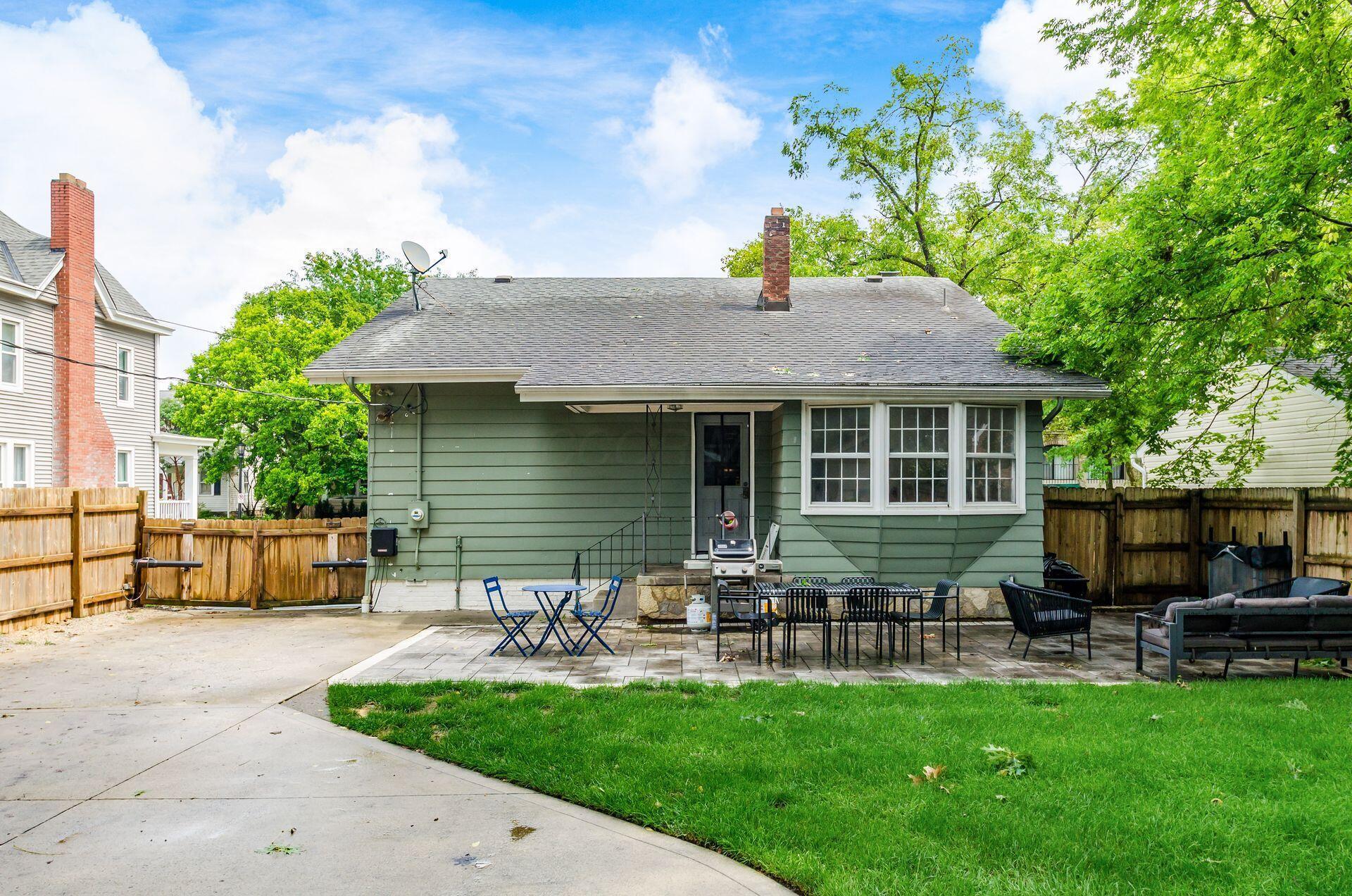 1251 Ashland Avenue