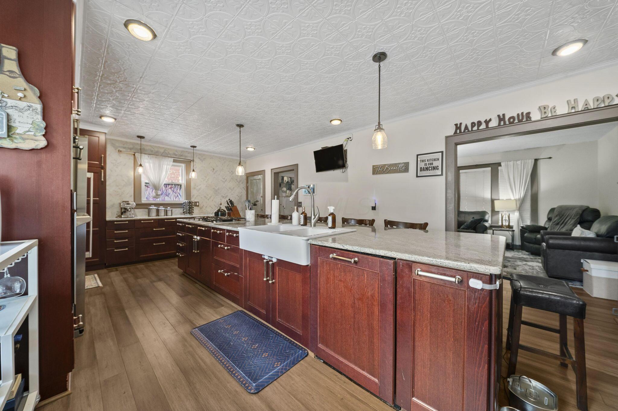 729 Thurman Avenue