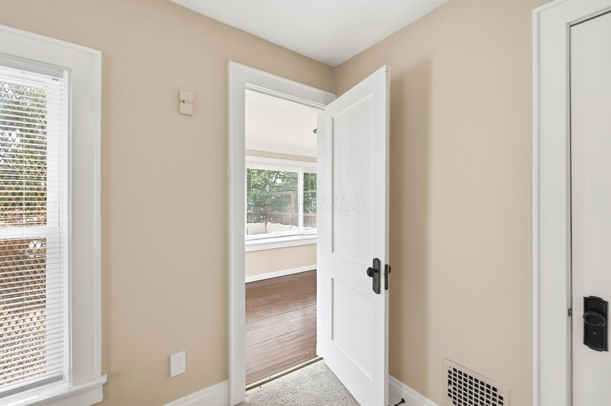 115 E Hinman Avenue