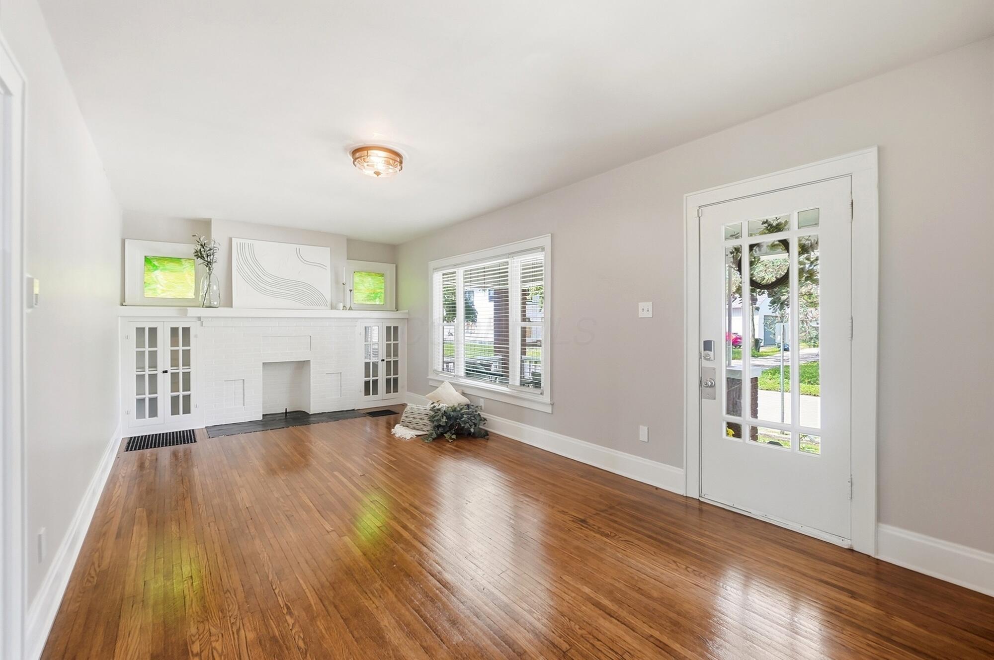 115 E Hinman Avenue