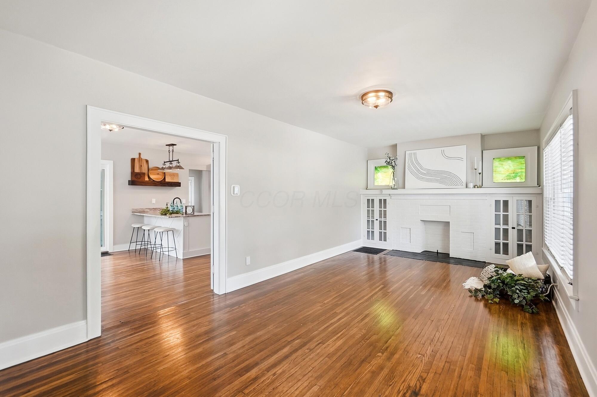 115 E Hinman Avenue