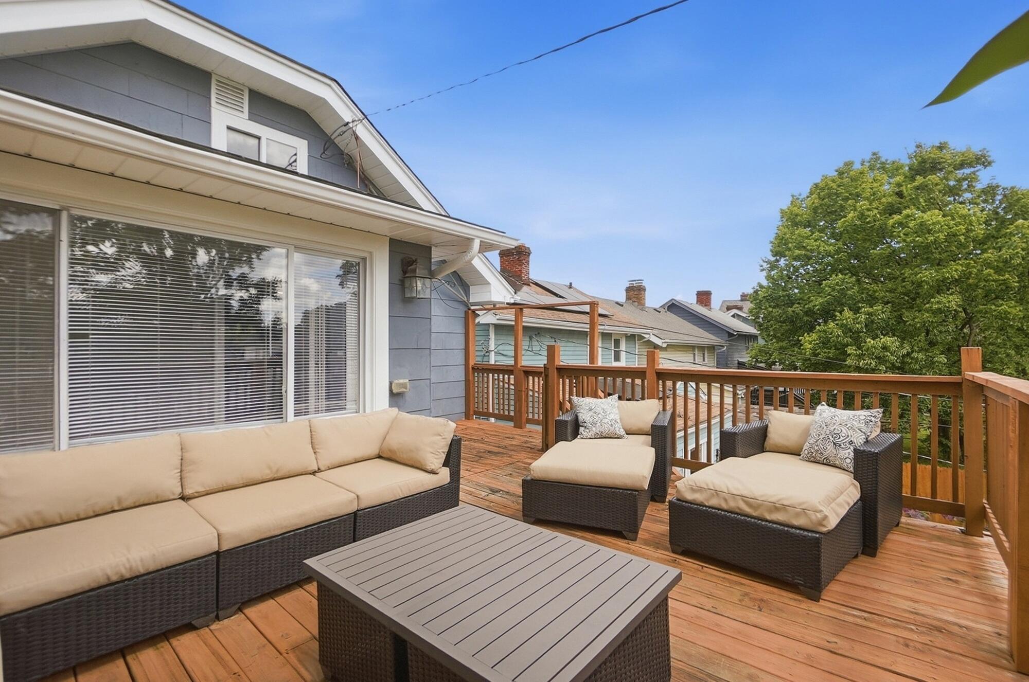 115 E Hinman Avenue