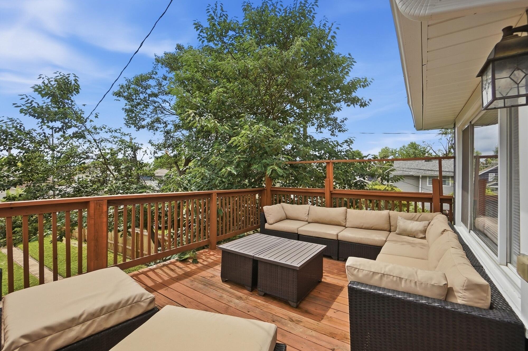 115 E Hinman Avenue
