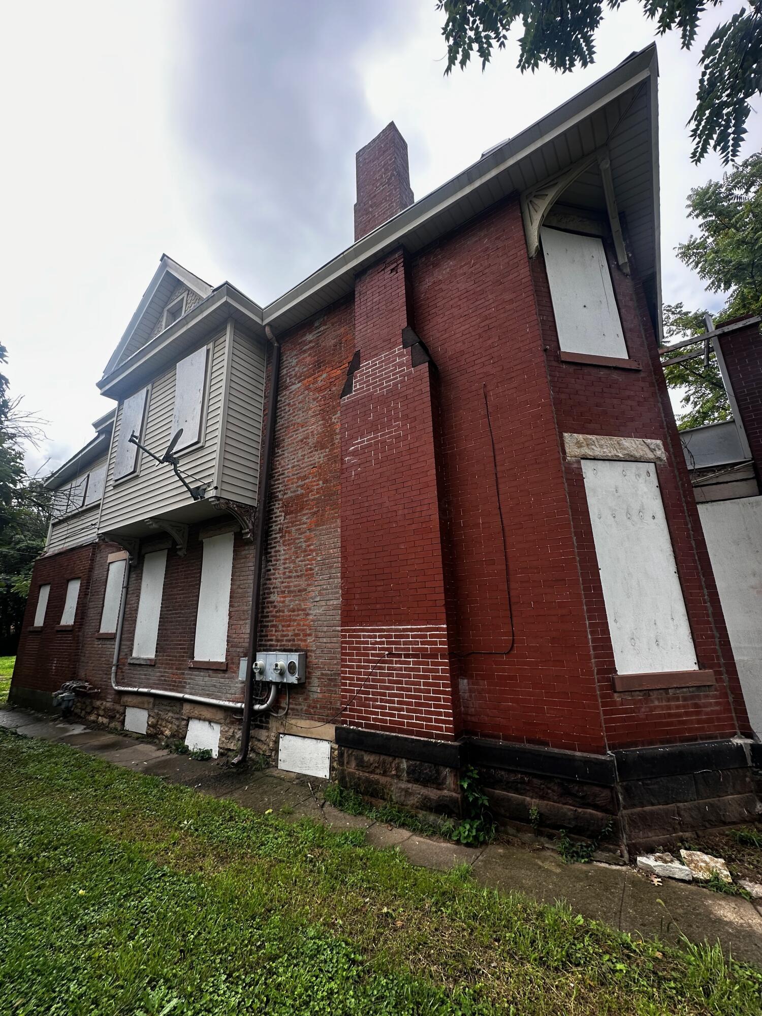 617 Oakwood Avenue