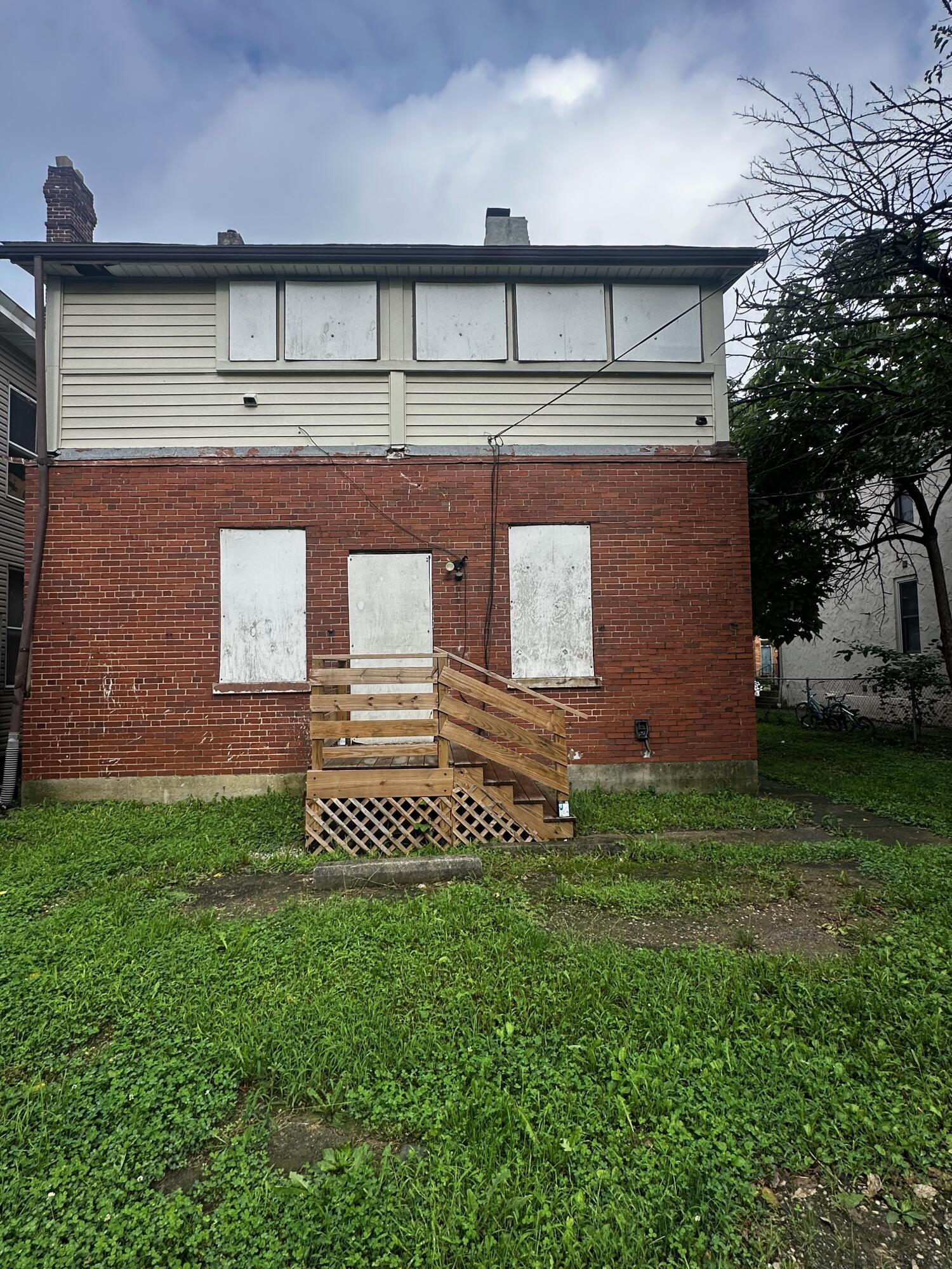 617 Oakwood Avenue