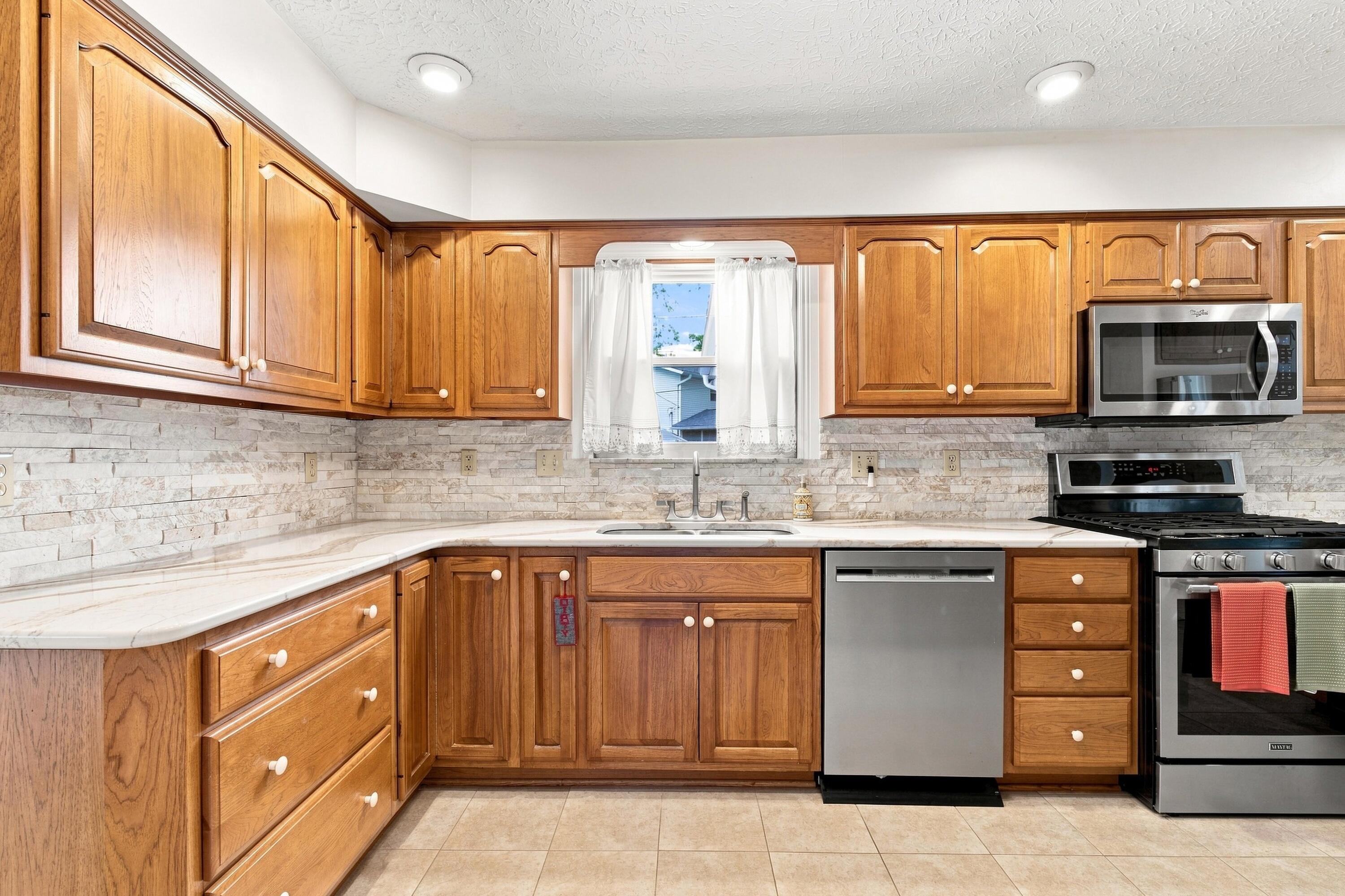 261 Brookhaven Drive E
