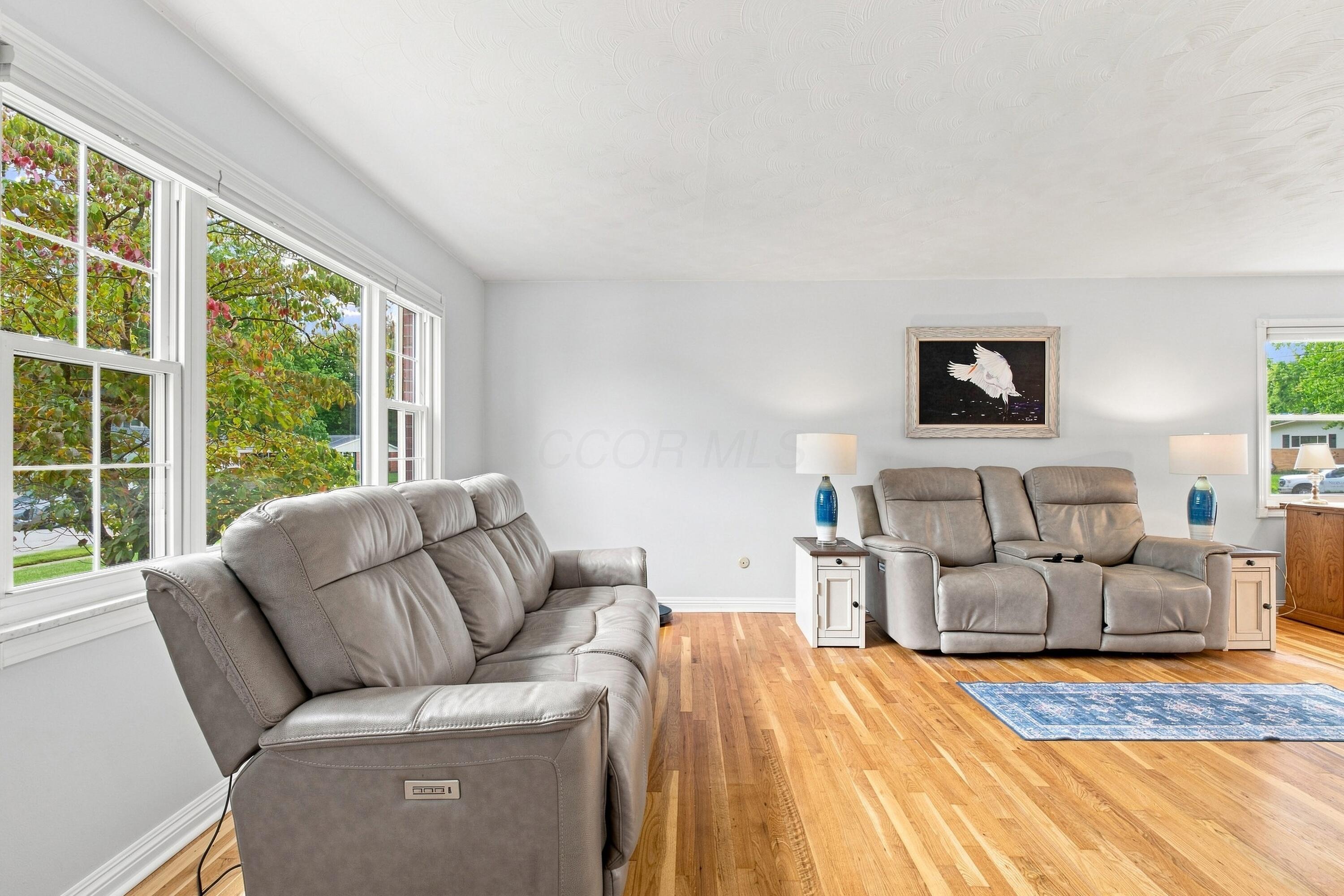 261 Brookhaven Drive E
