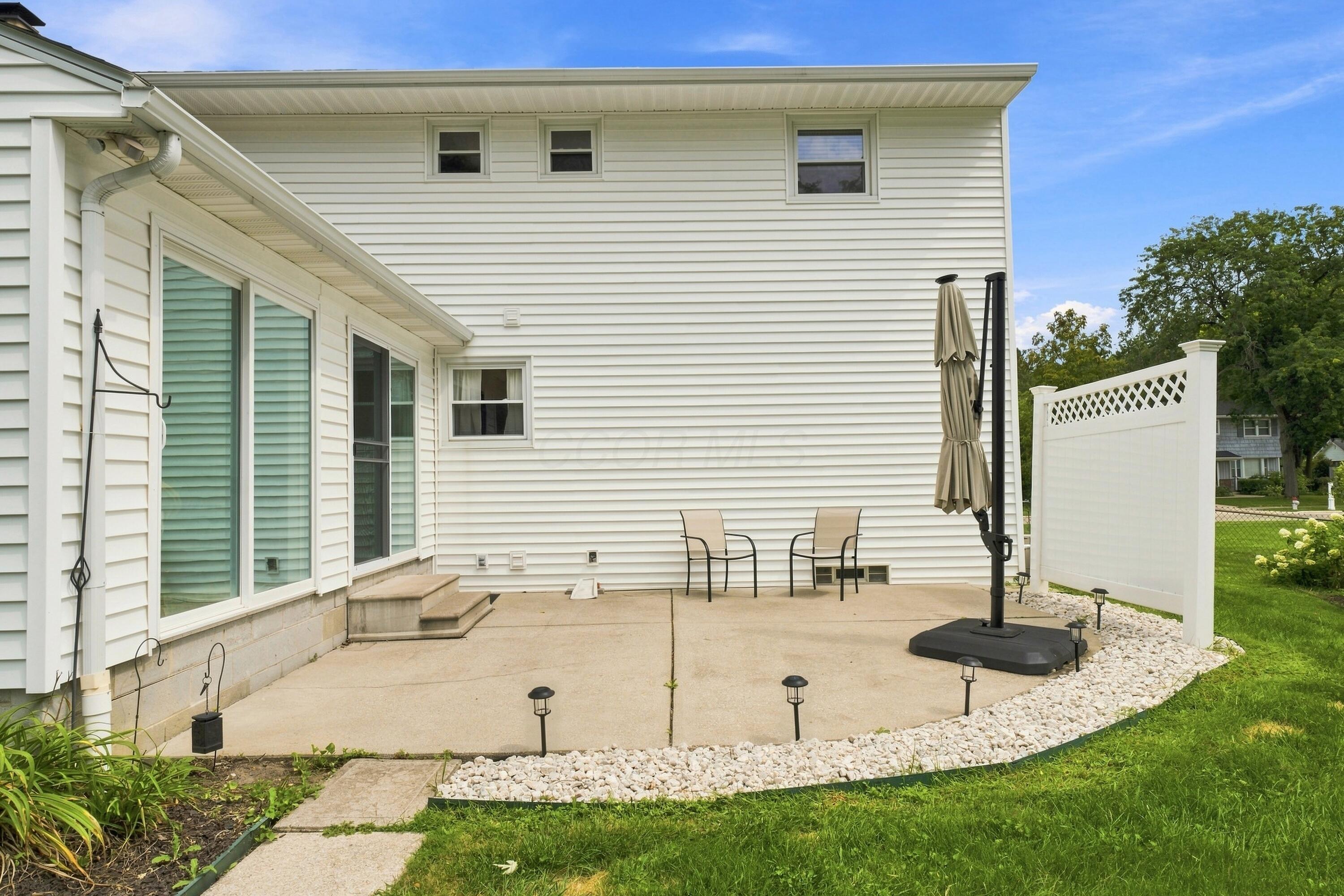 261 Brookhaven Drive E