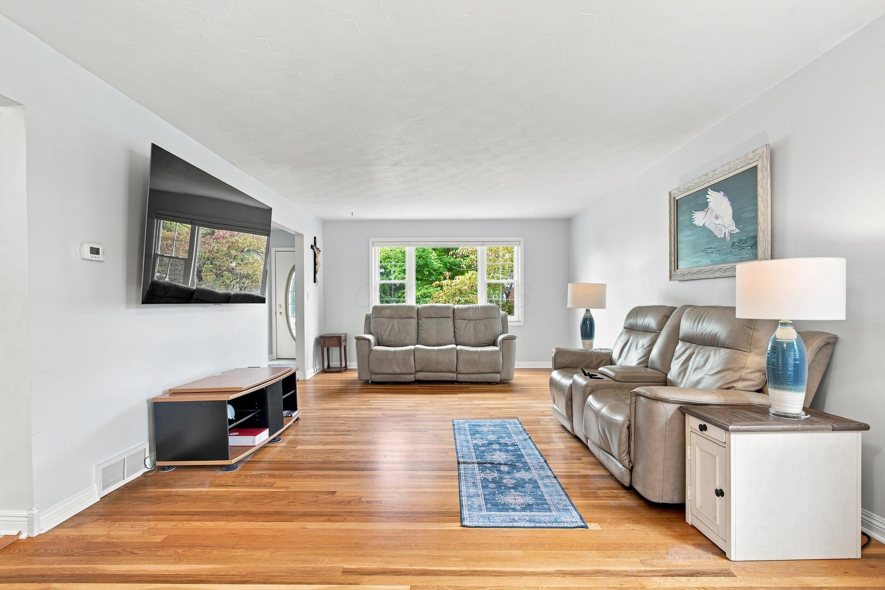 261 Brookhaven Drive E