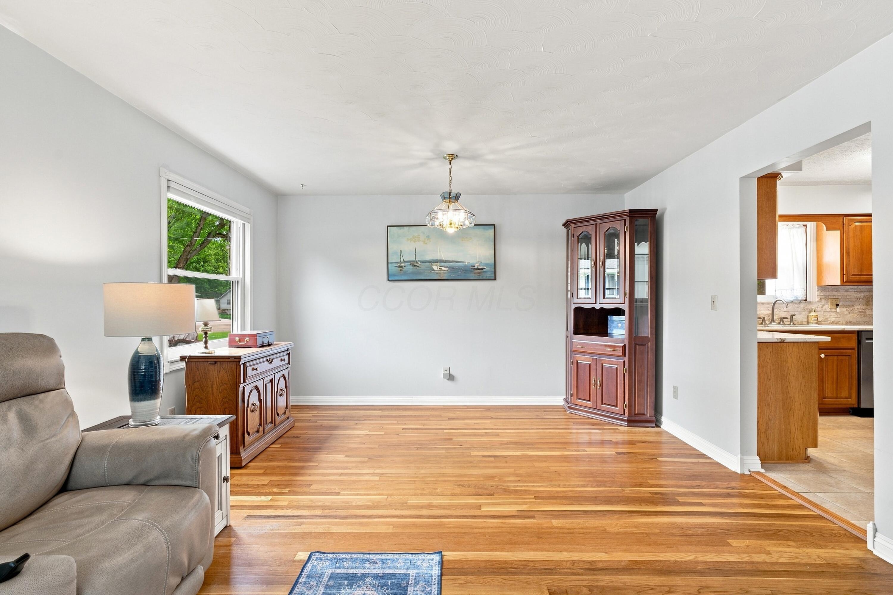 261 Brookhaven Drive E