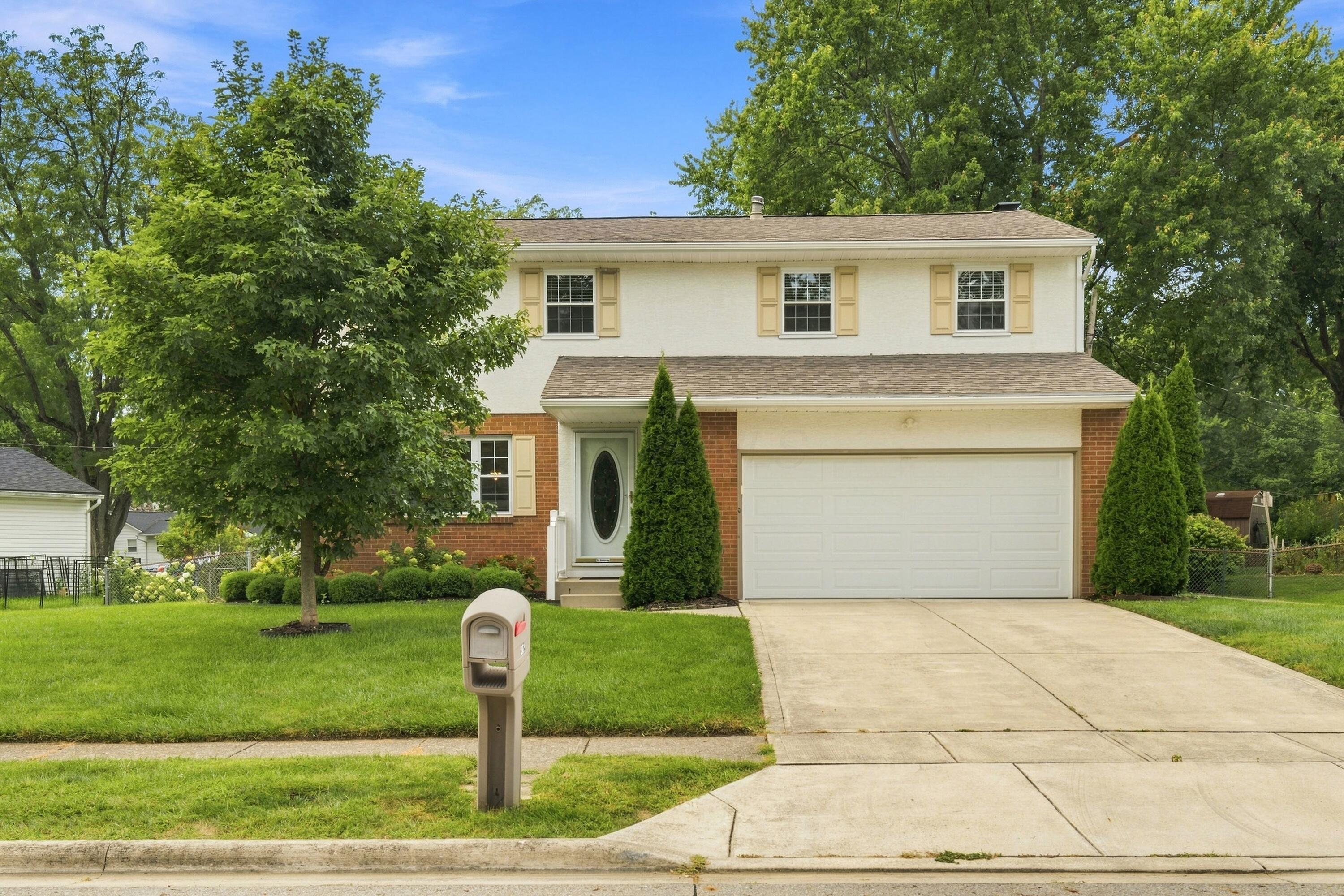261 Brookhaven Drive E