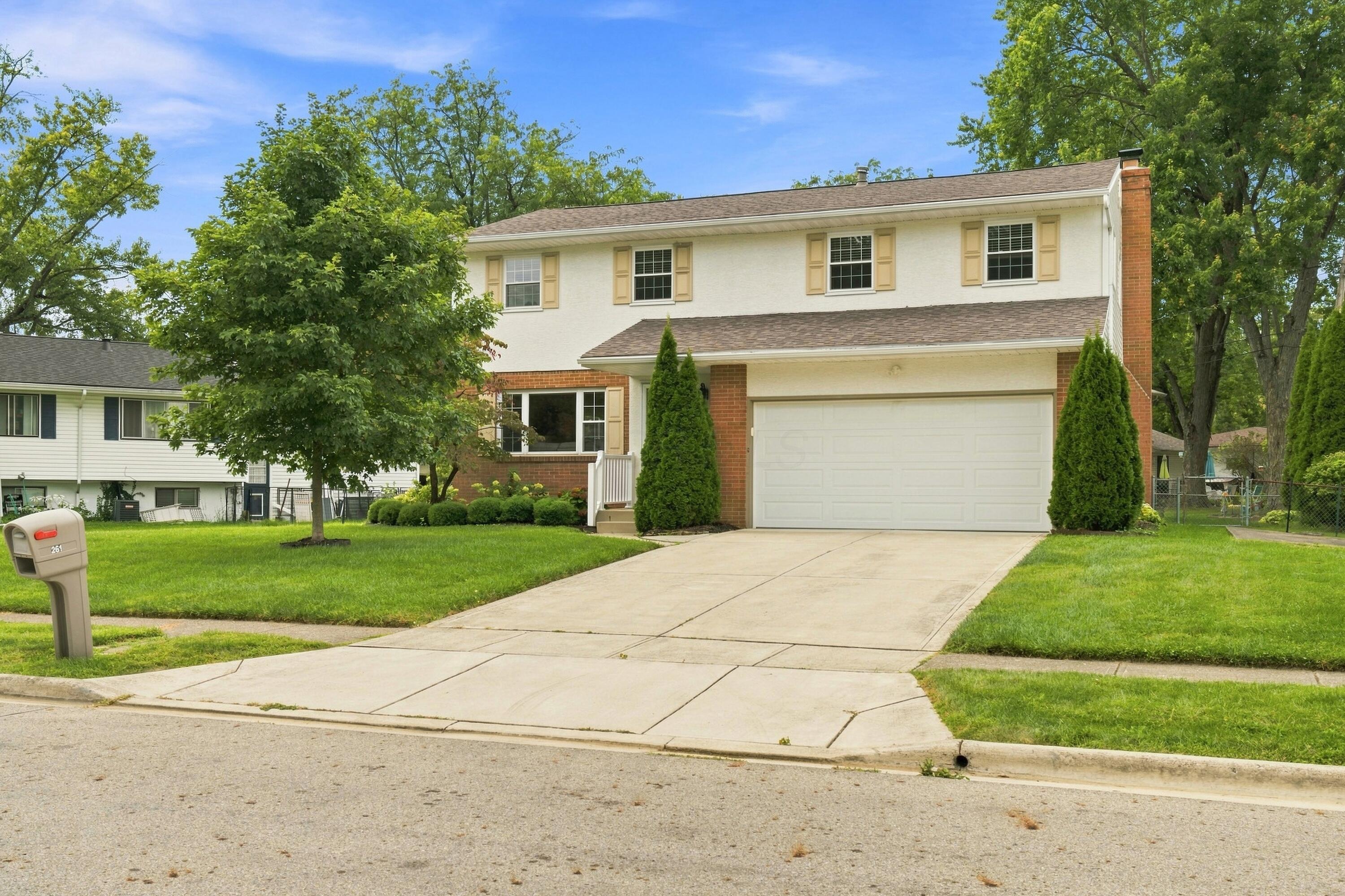 261 Brookhaven Drive E
