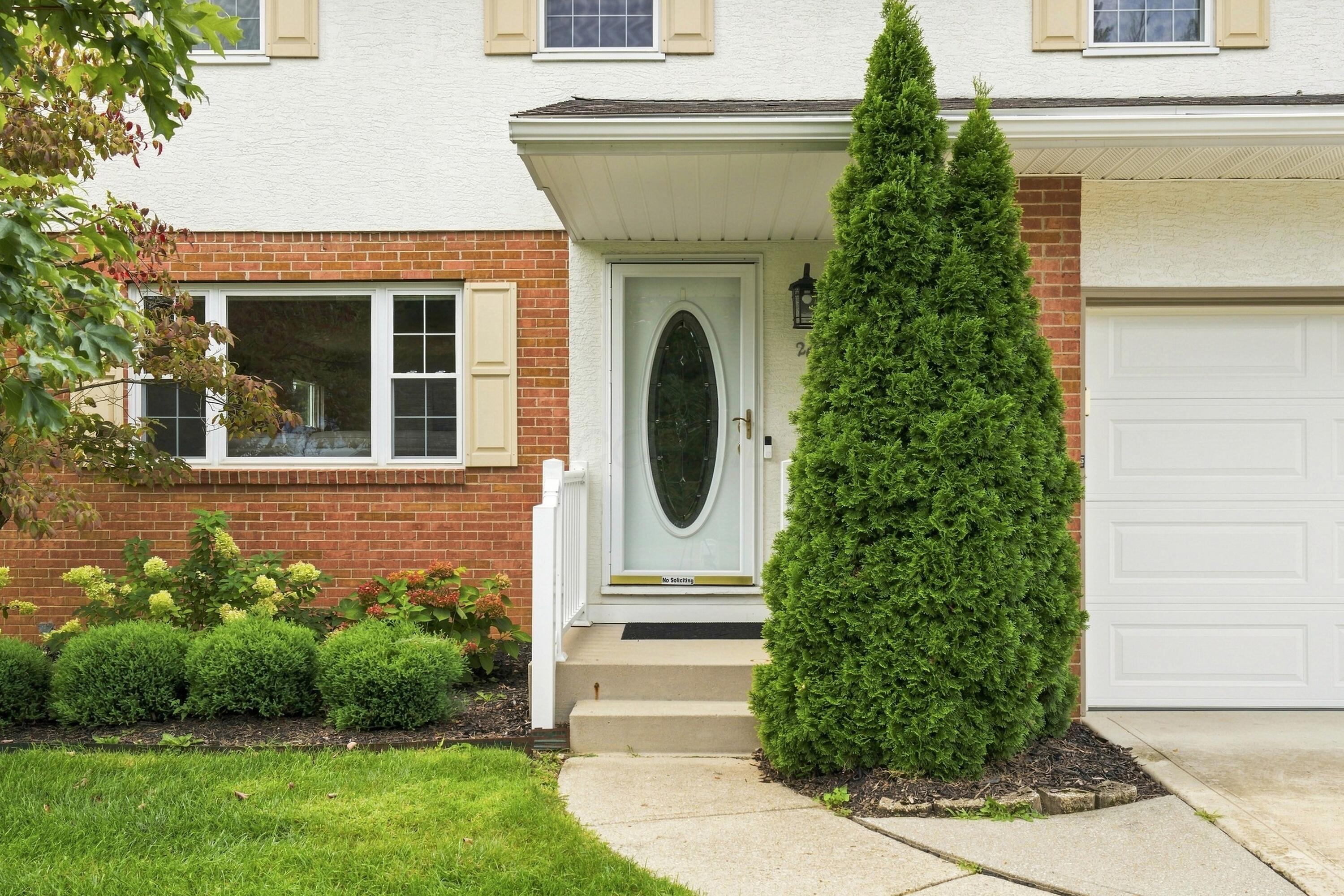 261 Brookhaven Drive E