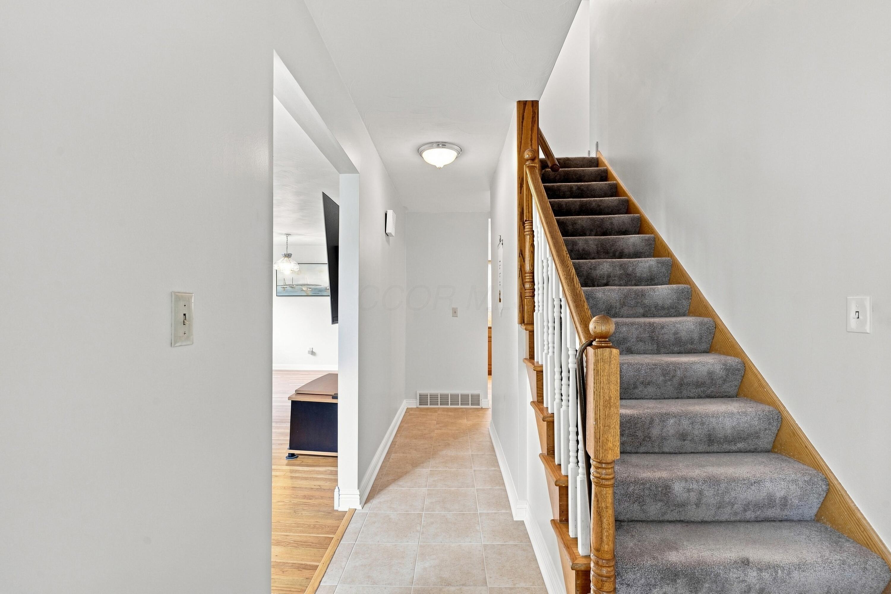 261 Brookhaven Drive E