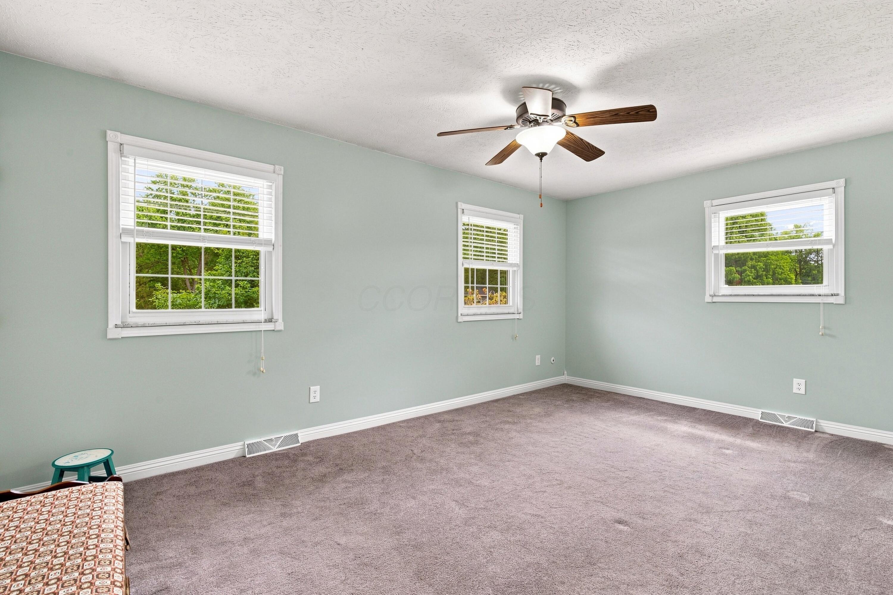261 Brookhaven Drive E