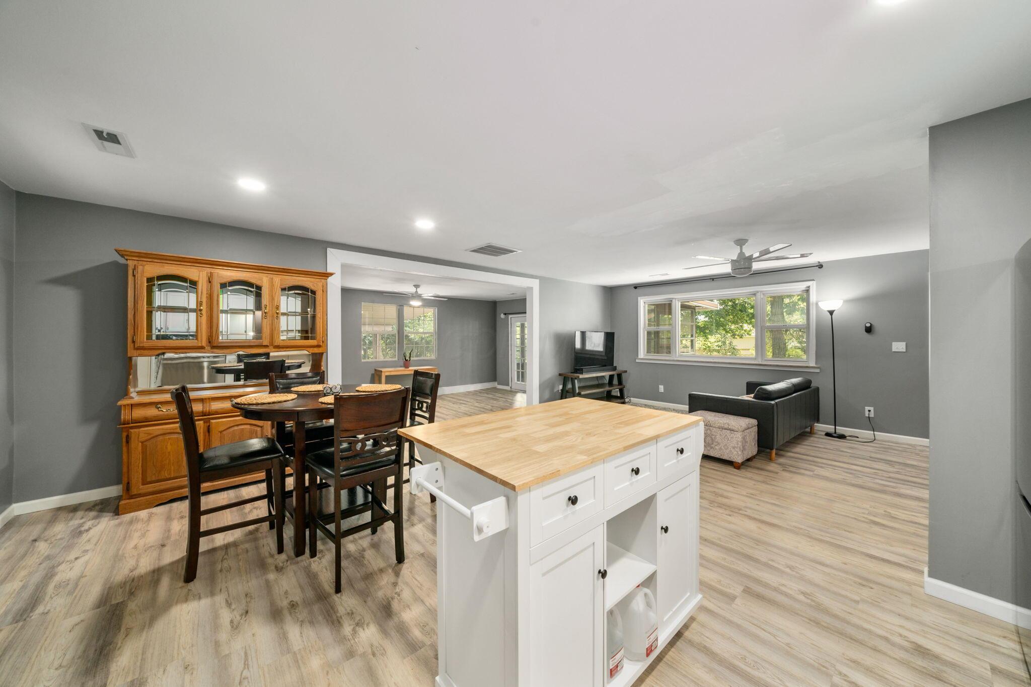 2255 Cherokee Drive