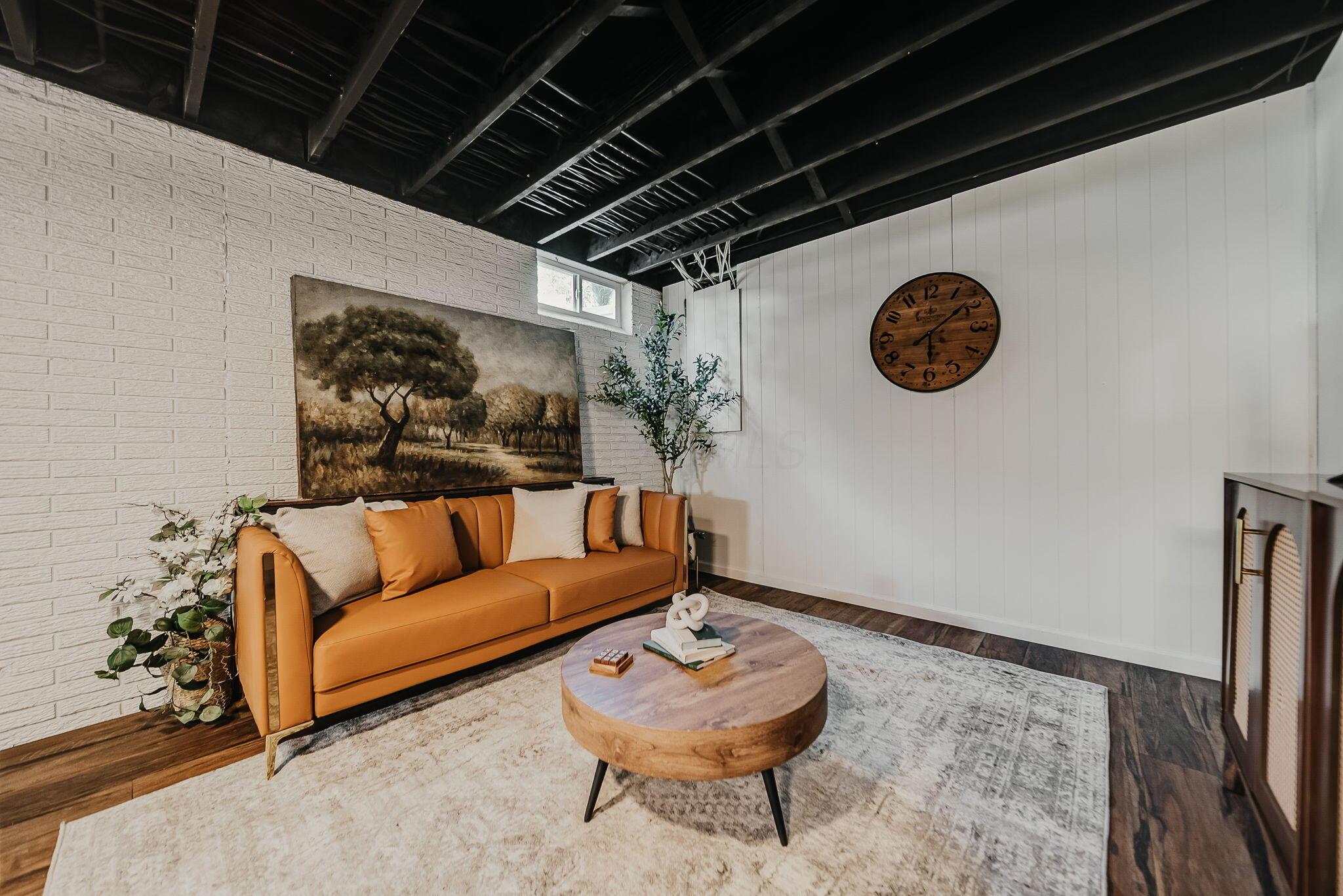 13480 Robins Road