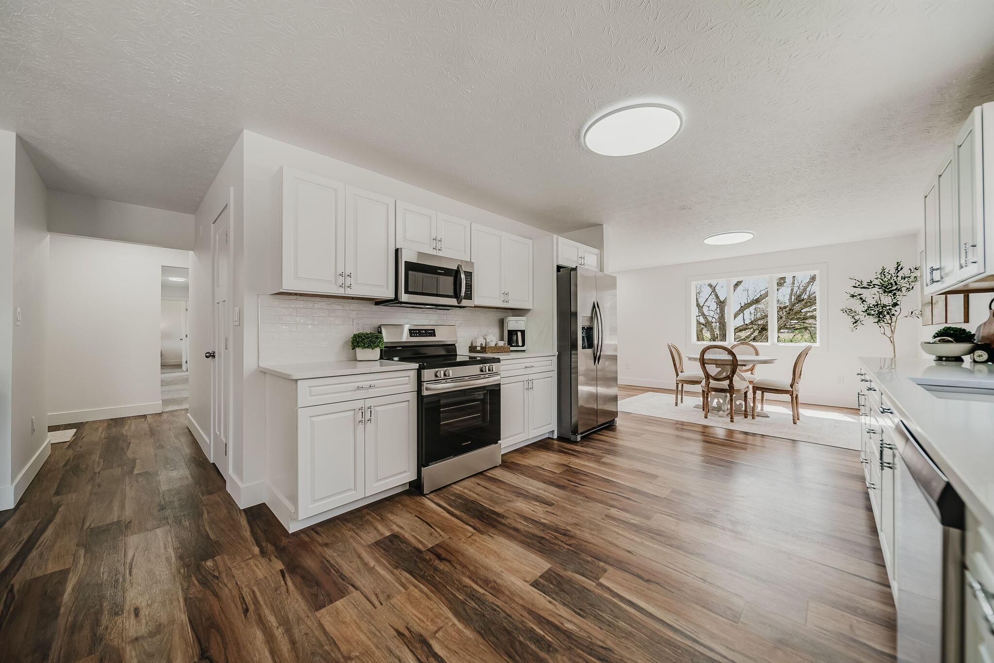 13480 Robins Road