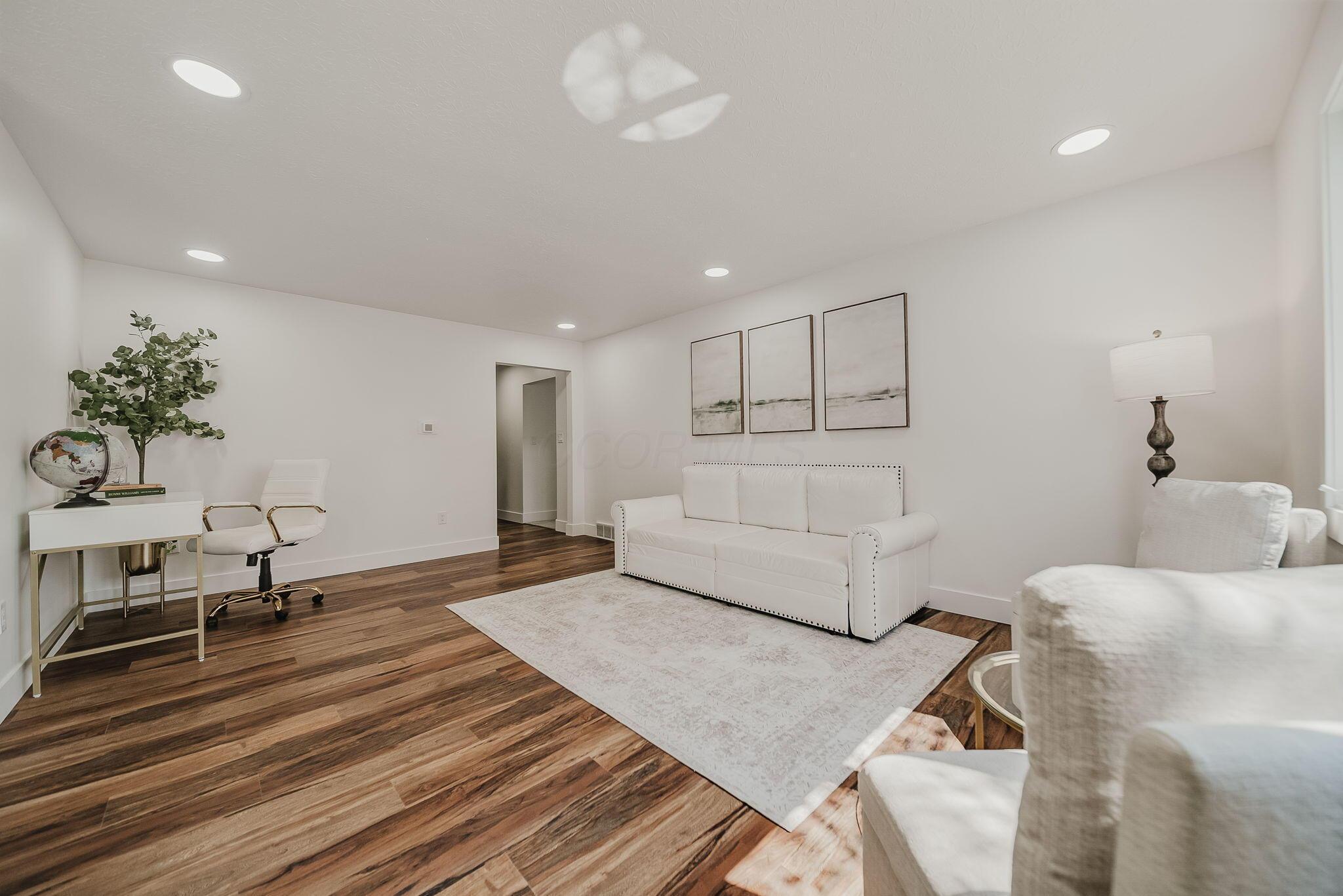 13480 Robins Road