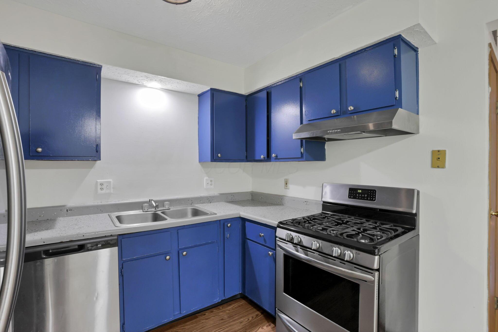 2418 Carolina Avenue, 5