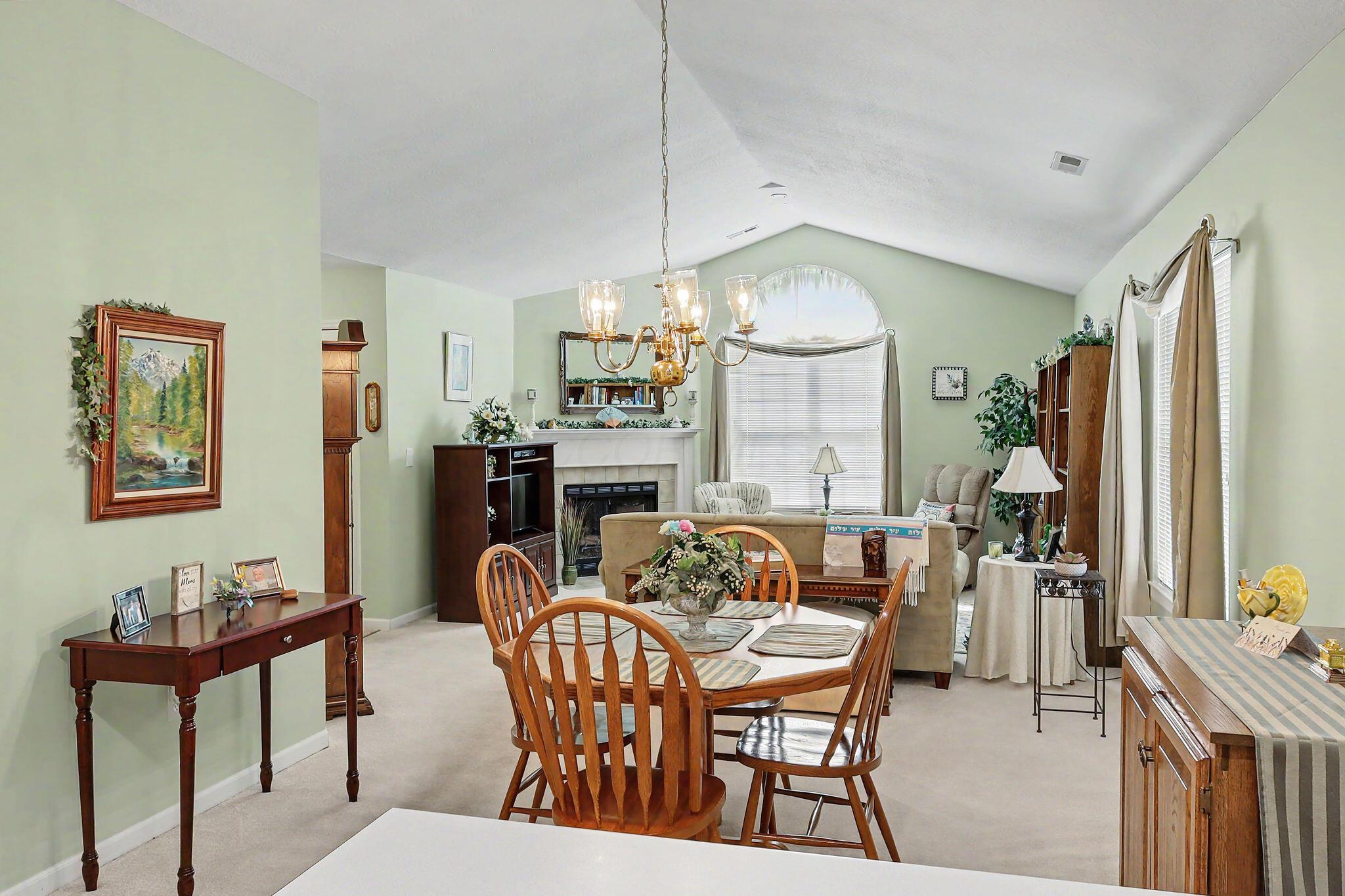 465 Chardonnay Lane