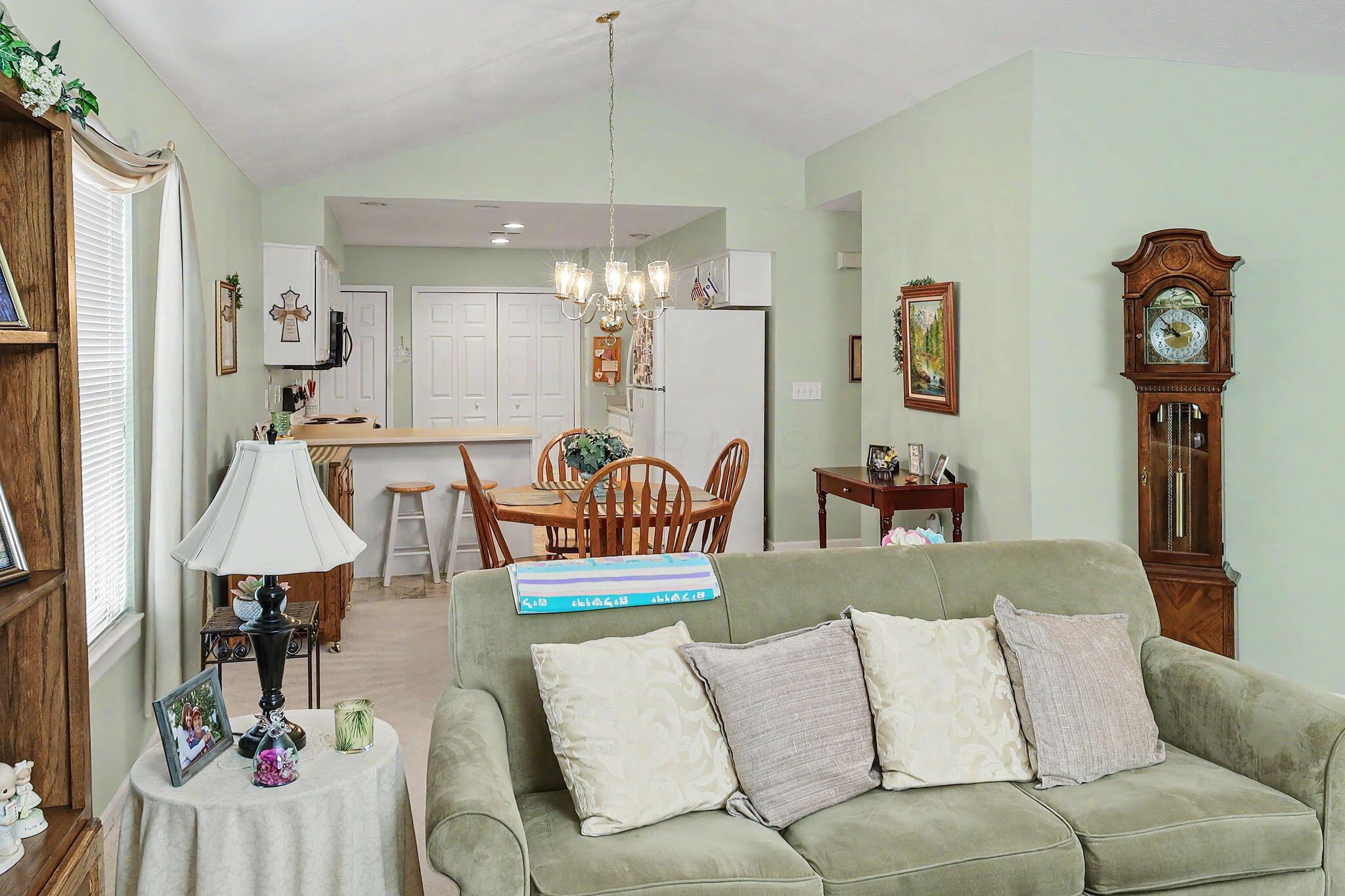 465 Chardonnay Lane