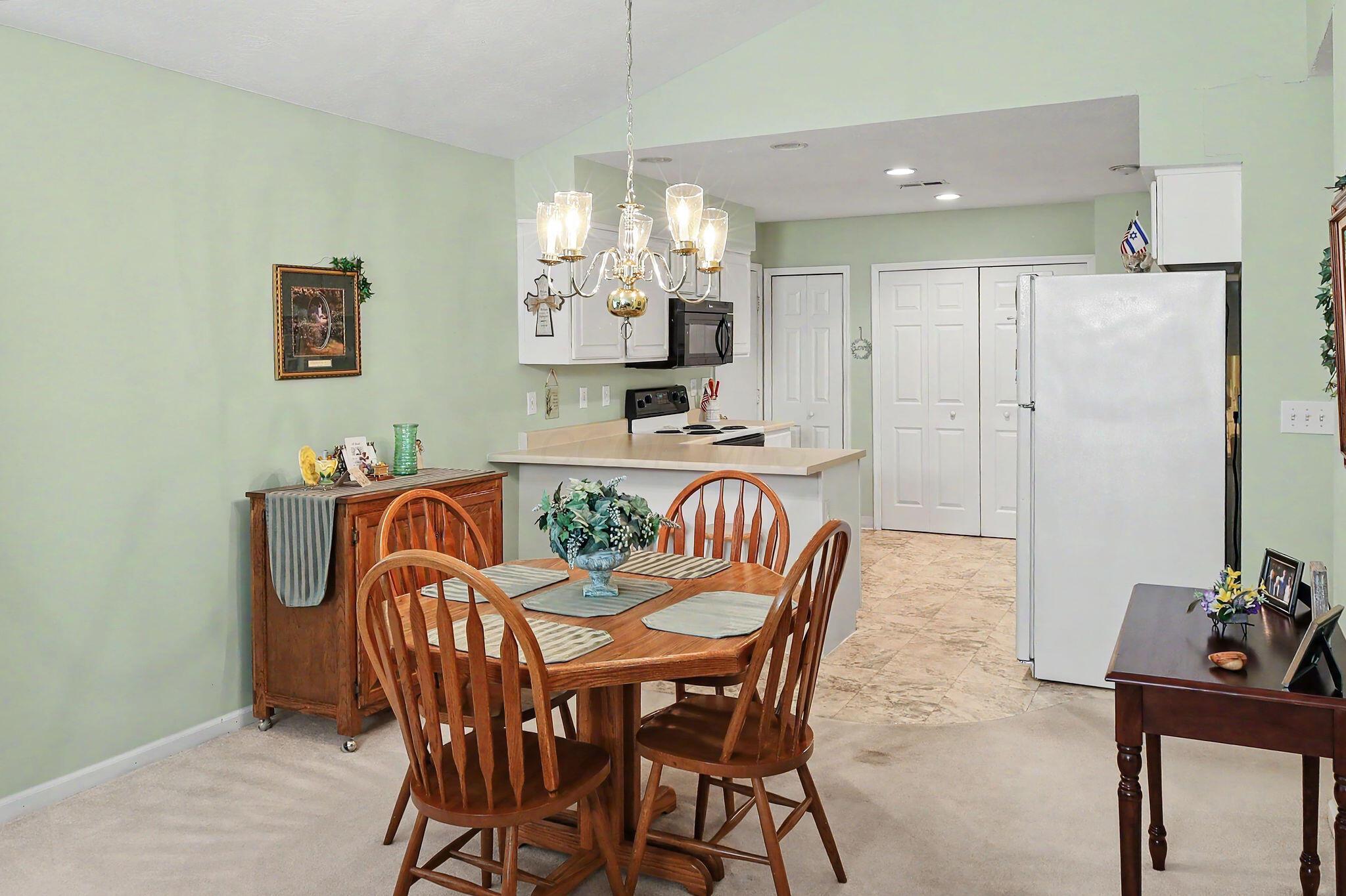465 Chardonnay Lane