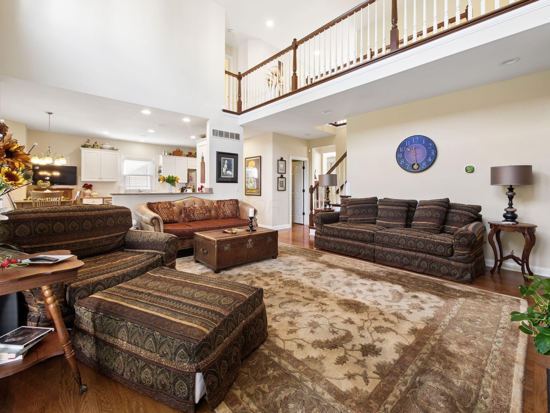 5835 Lake Forest Way