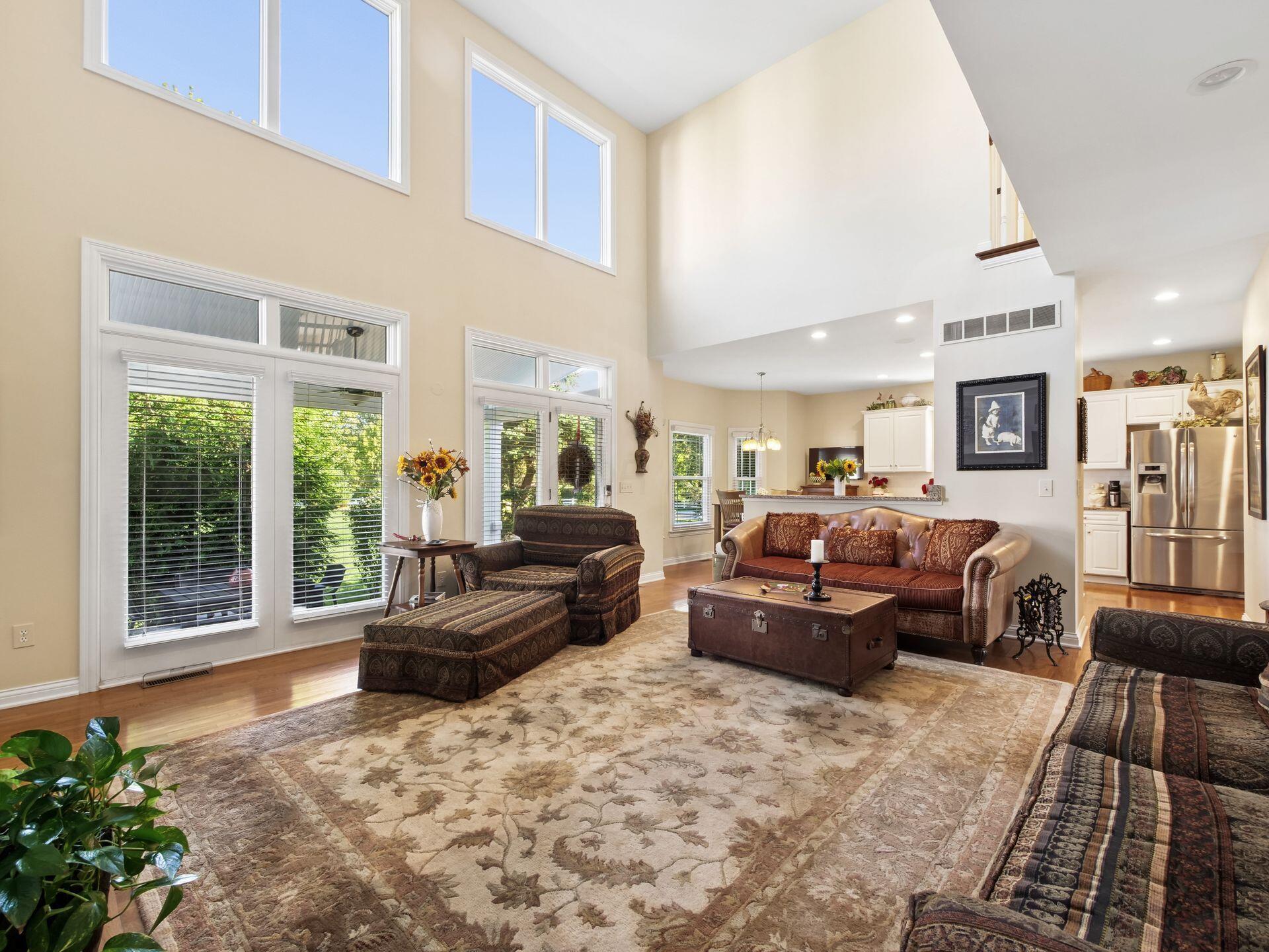 5835 Lake Forest Way