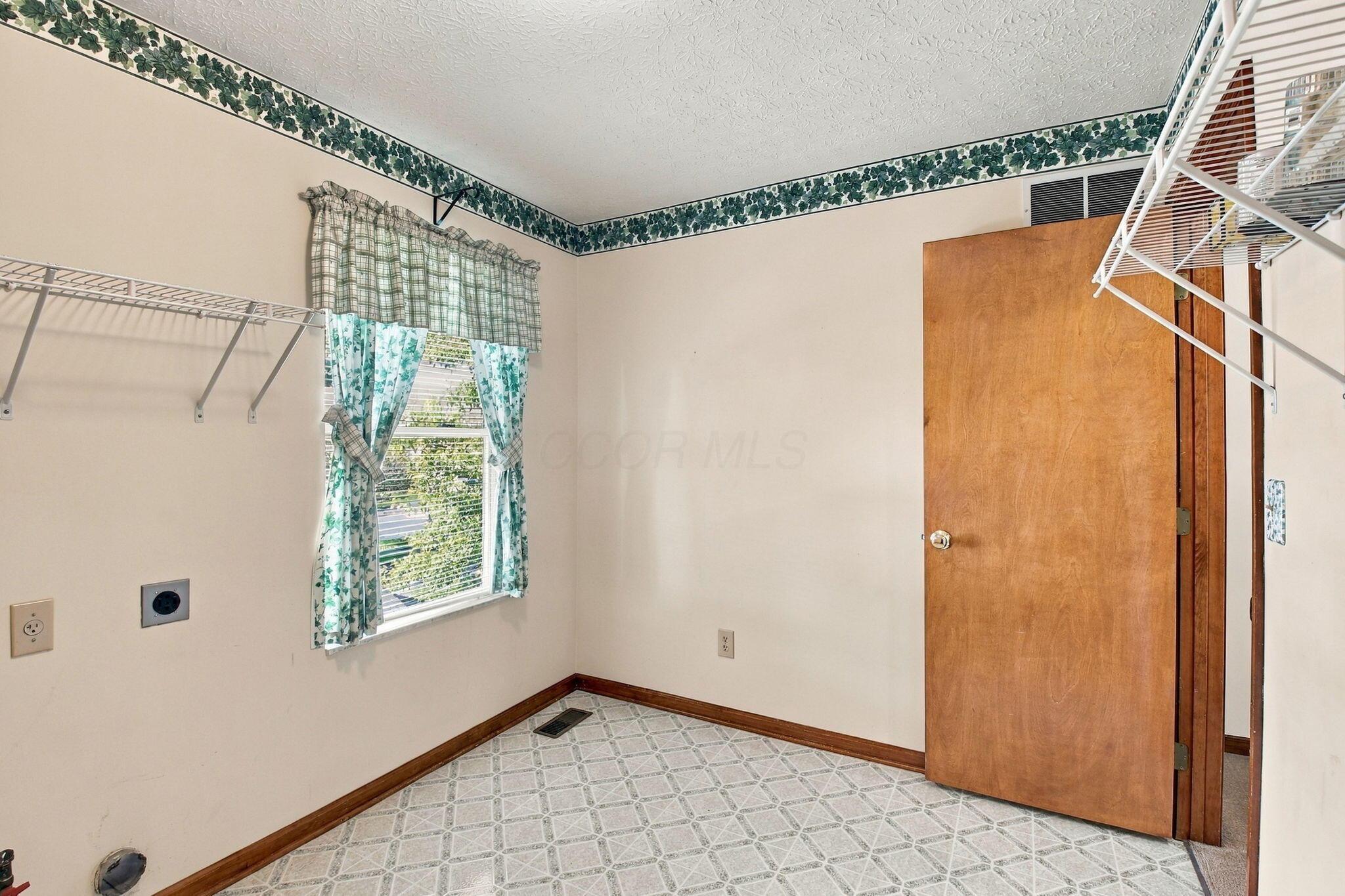 1404 Autumn Drive