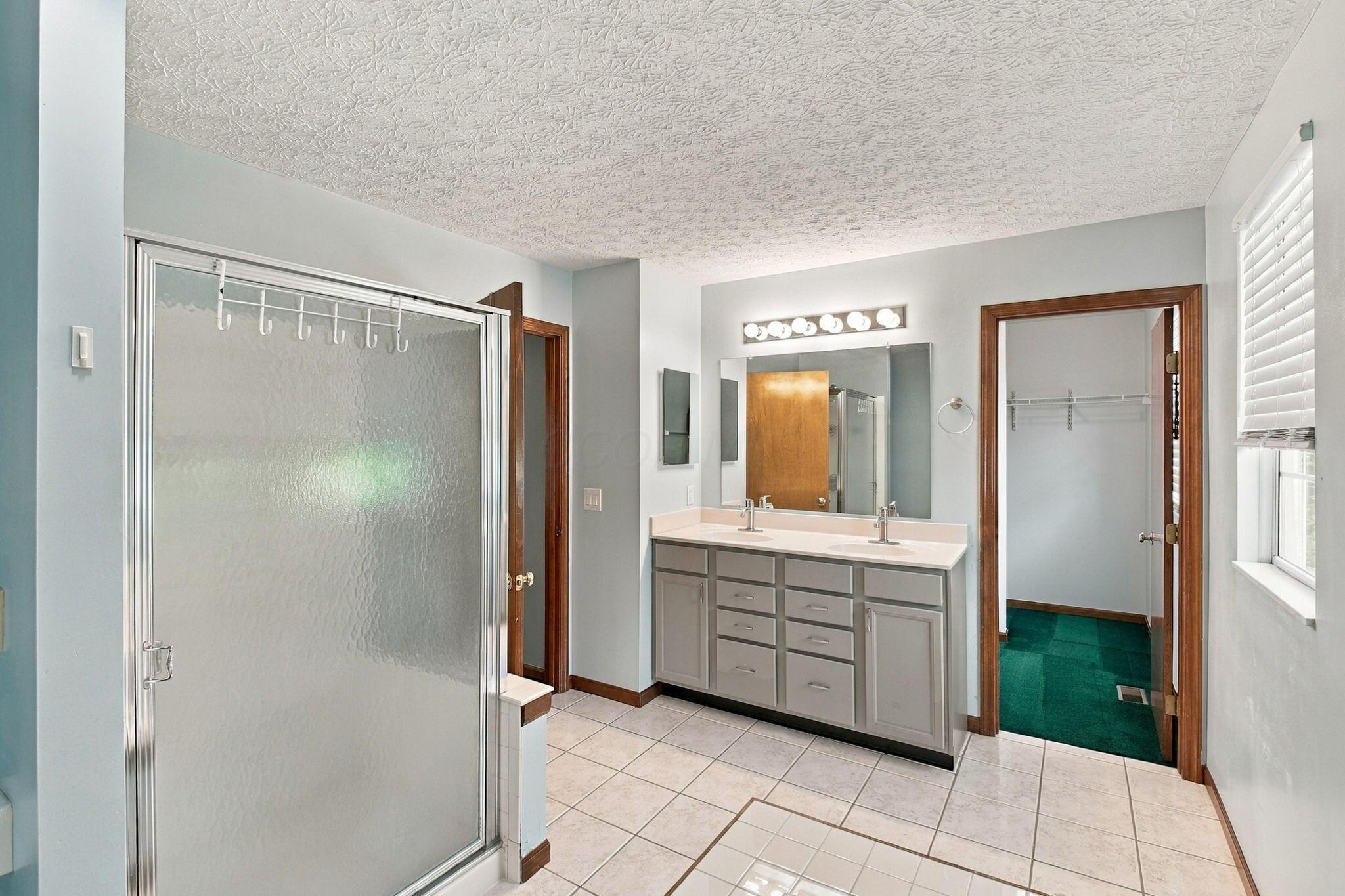 1404 Autumn Drive
