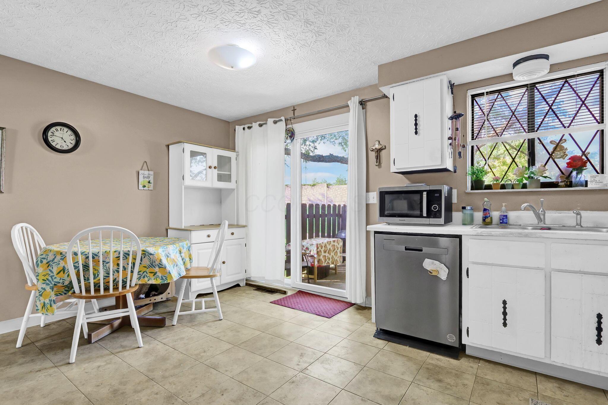 4880 Berryhill Court