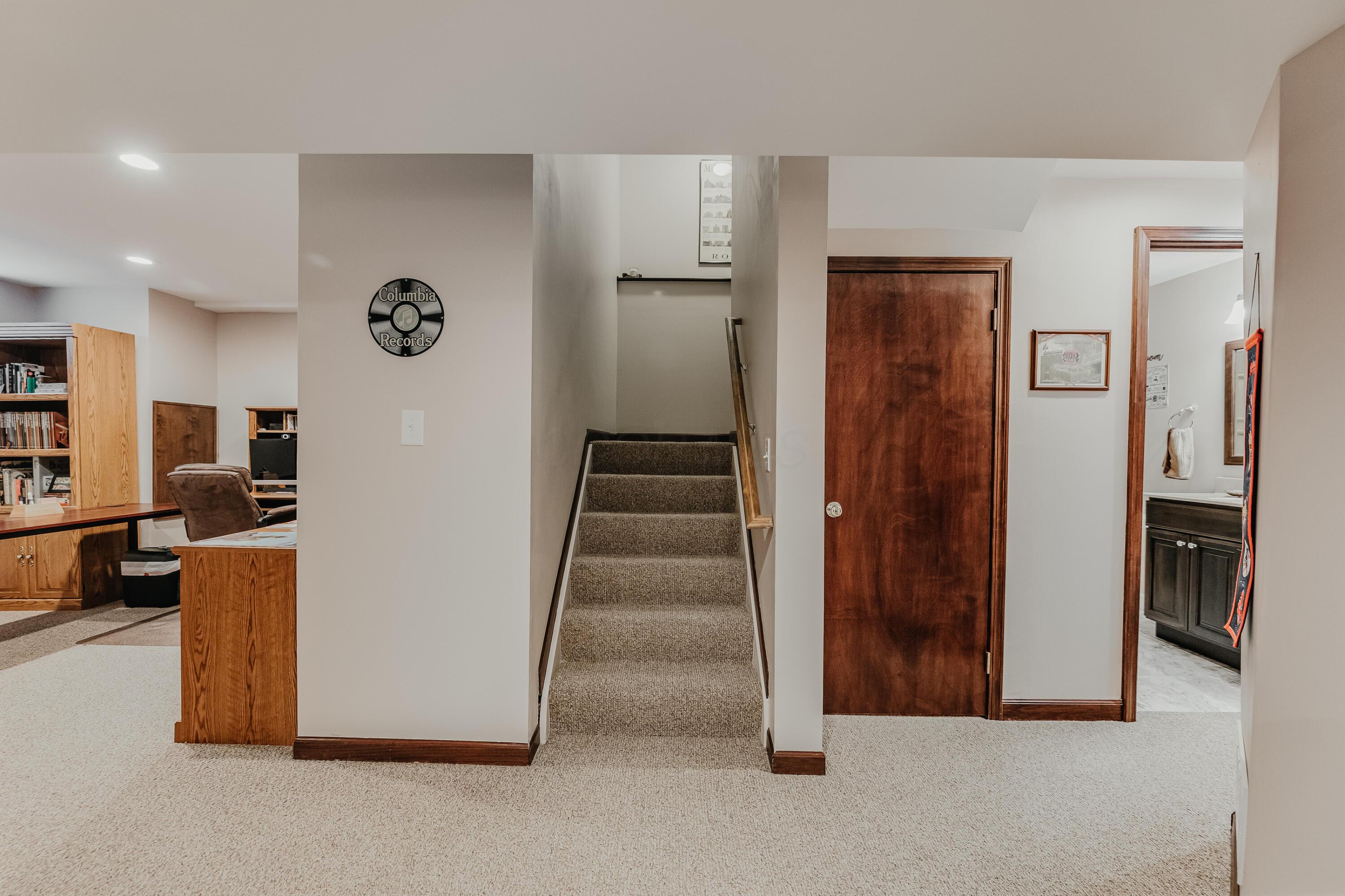 976 Karlslyle Drive