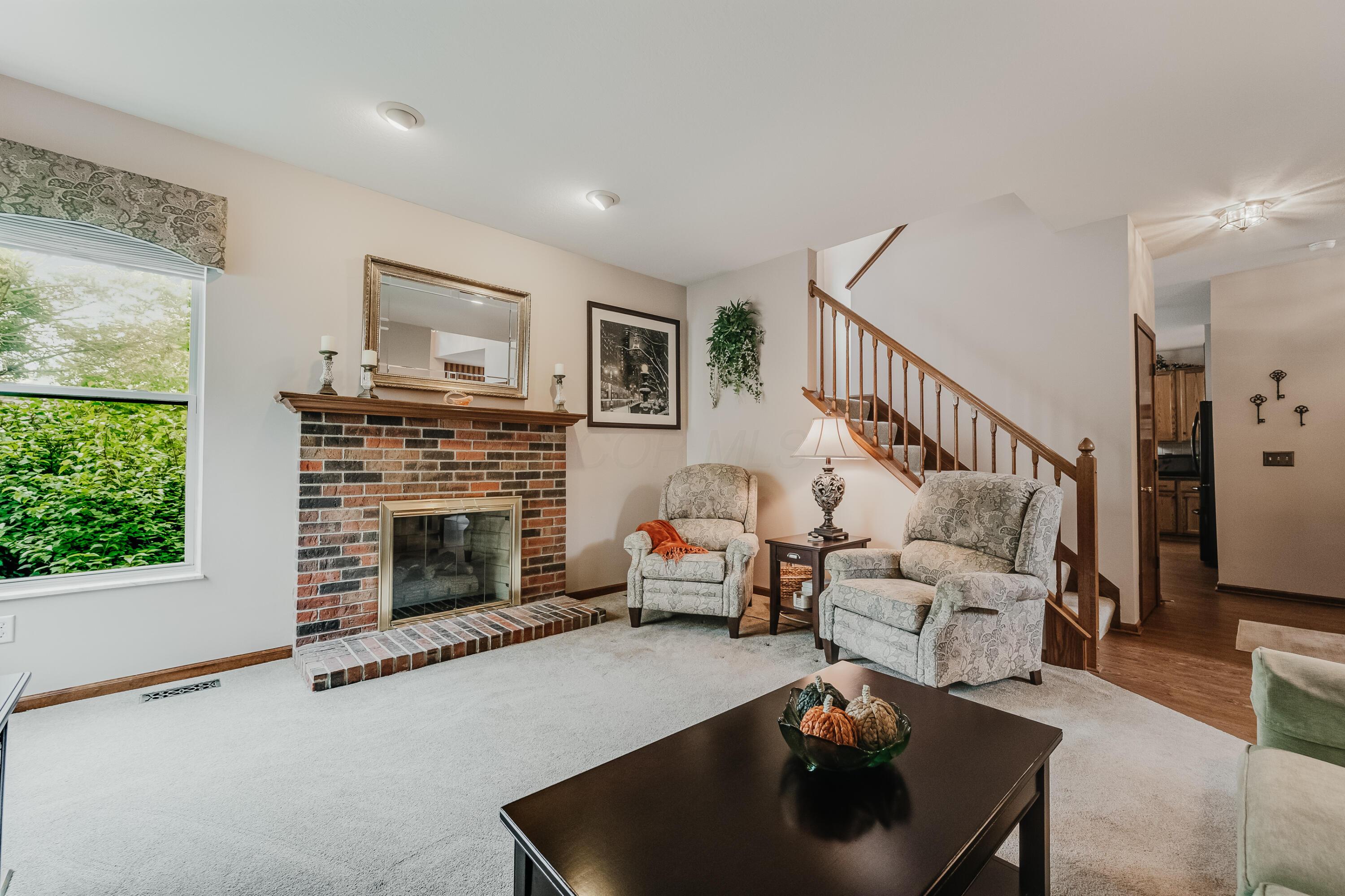 976 Karlslyle Drive