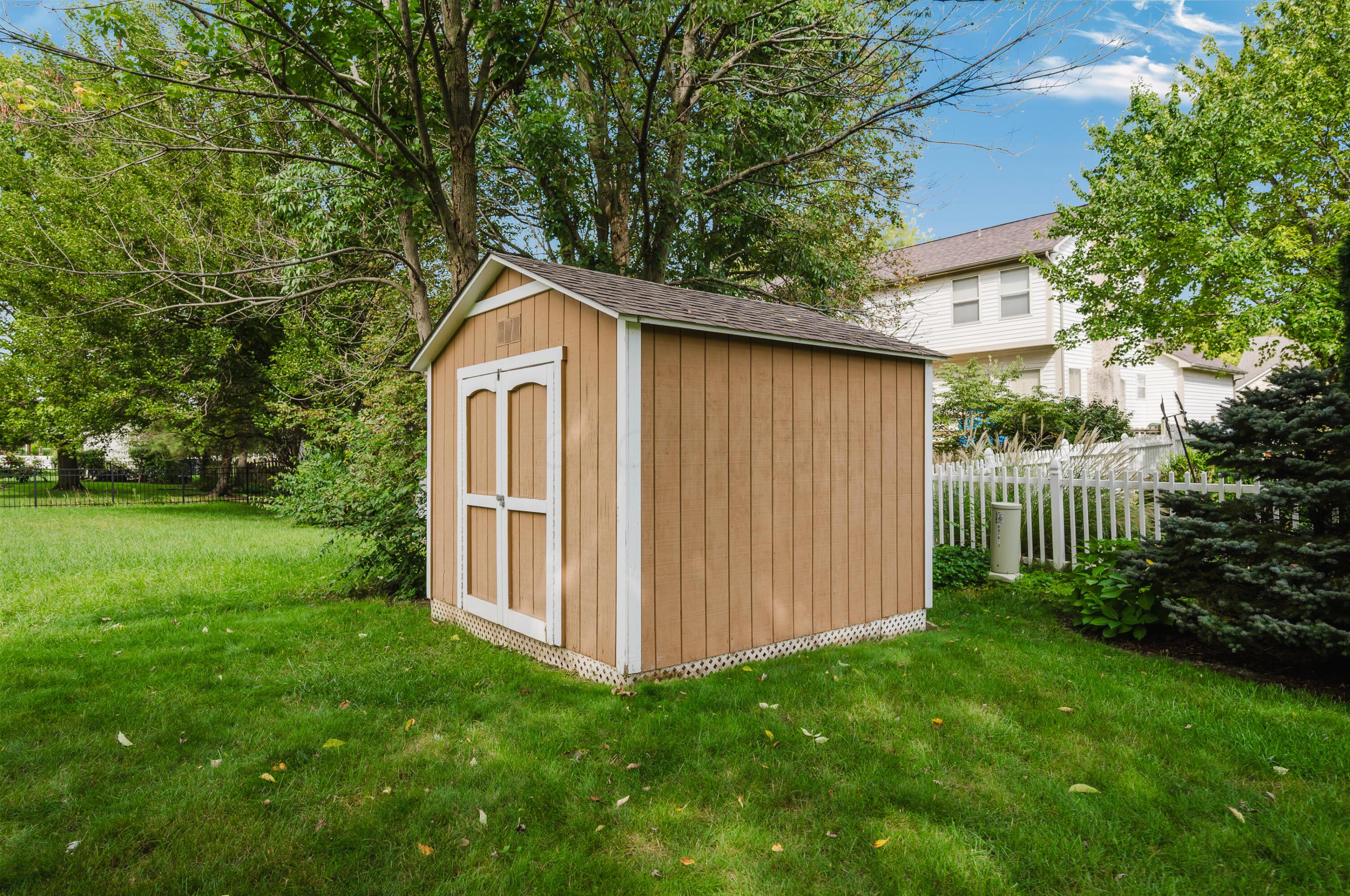 976 Karlslyle Drive