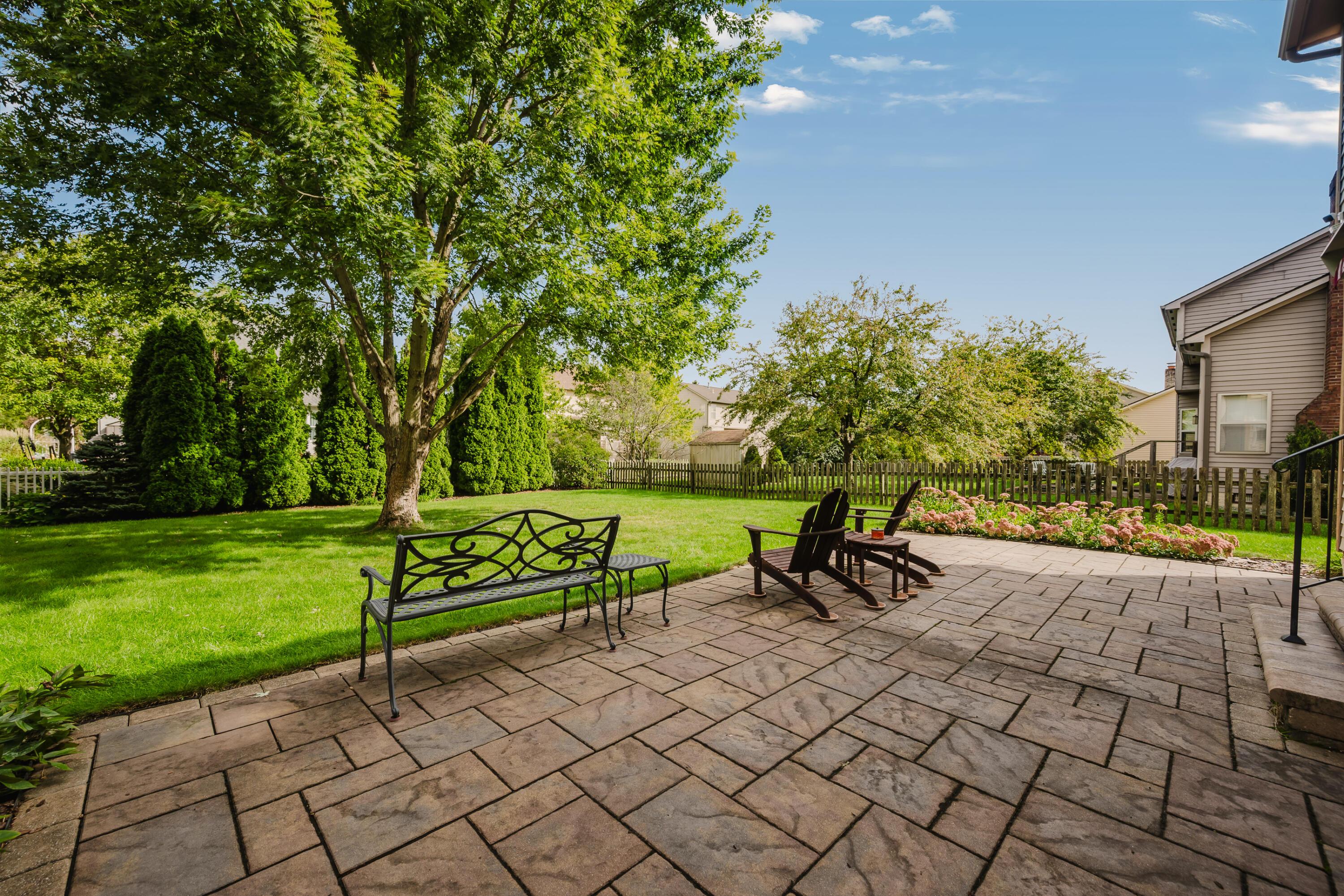 976 Karlslyle Drive