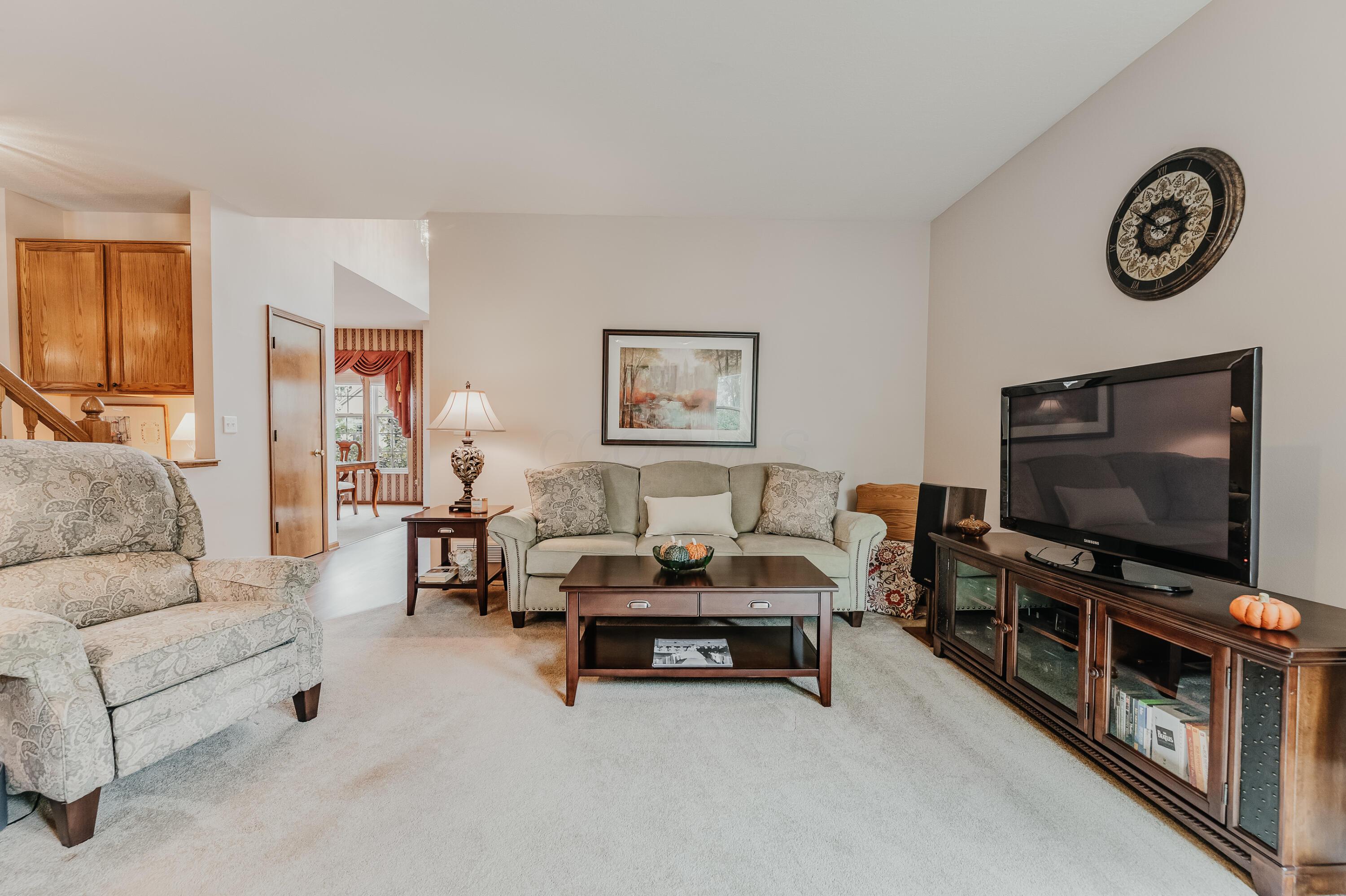 976 Karlslyle Drive