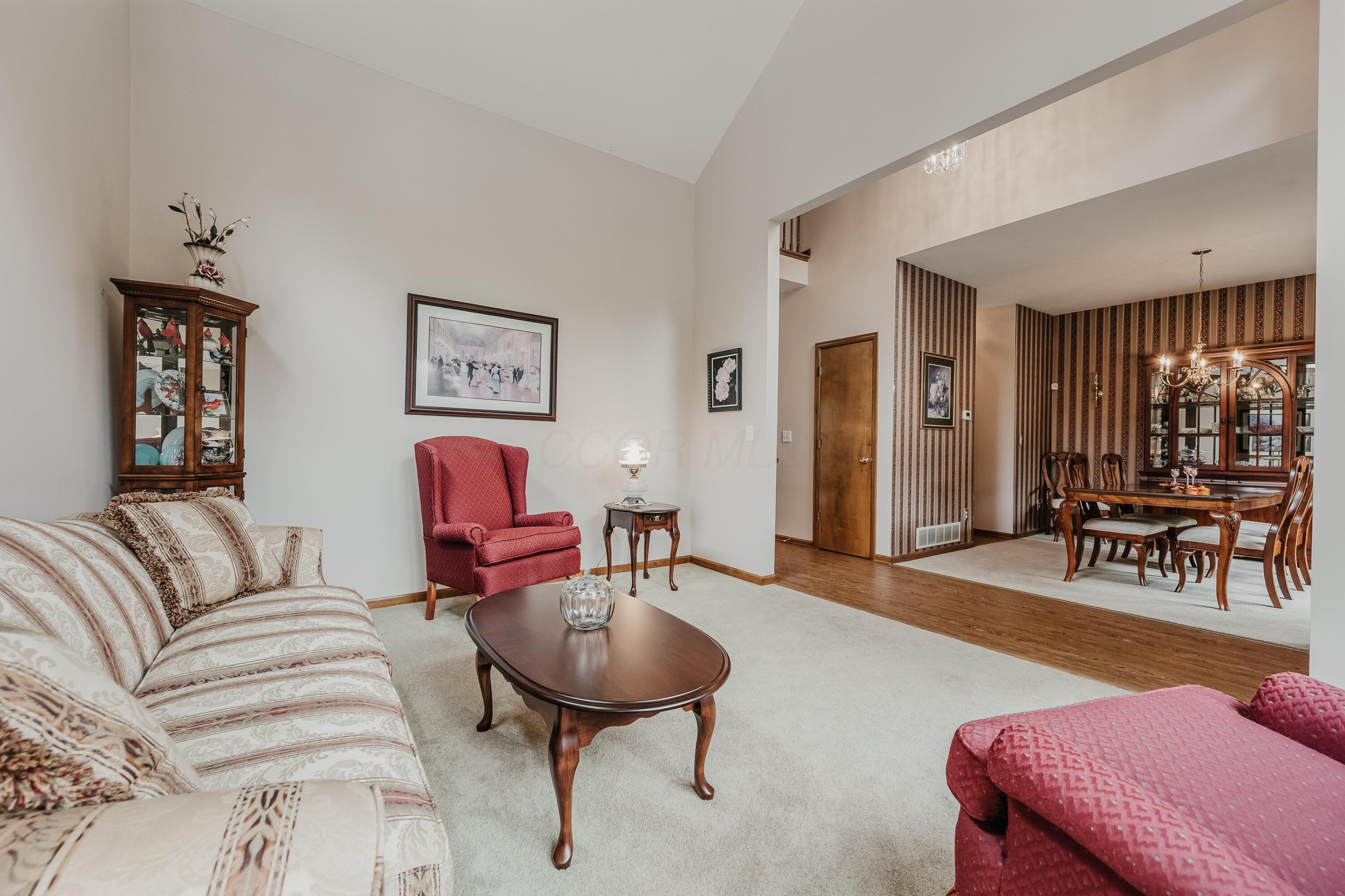 976 Karlslyle Drive